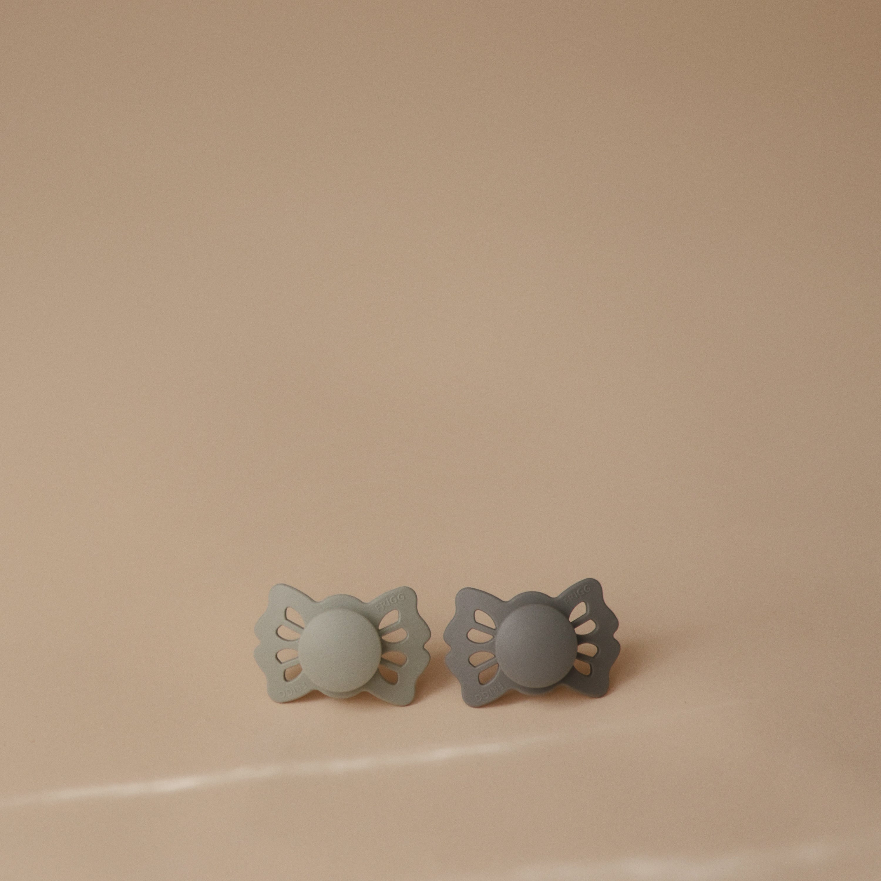 FRIGG Lucky Symmetrical Silicone Pacifier 2-Pack (0-6 Months) {Drop Ship}