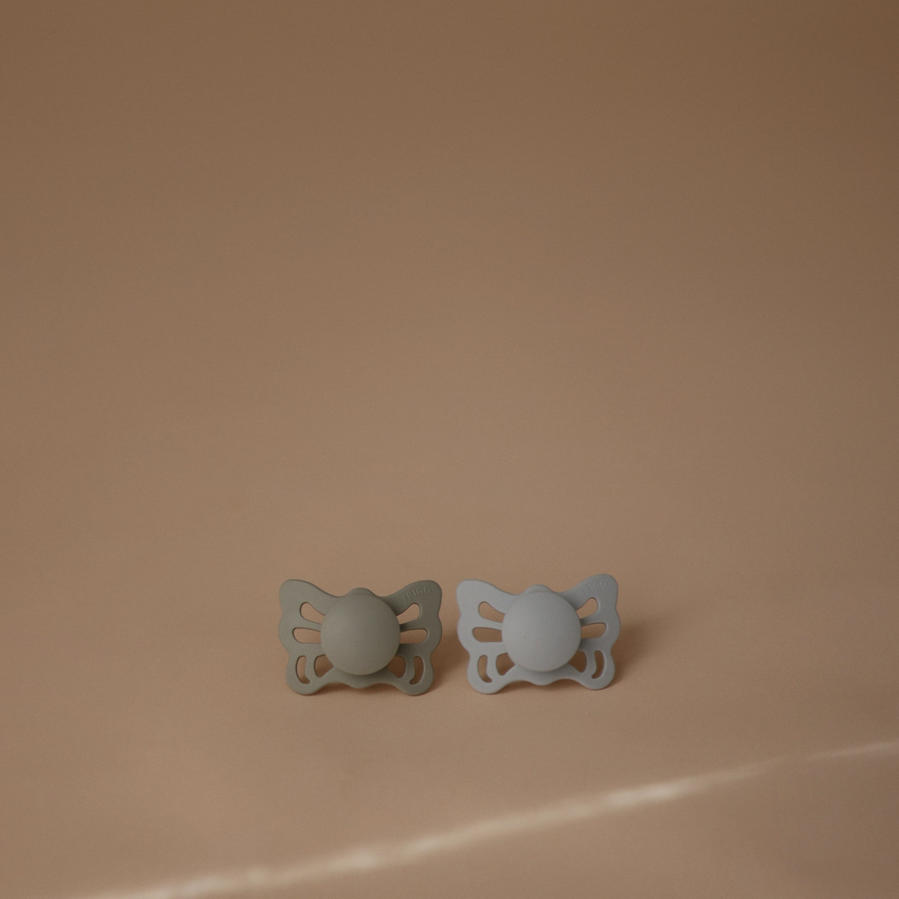 FRIGG Butterfly Anatomical Silicone Pacifier 2-Pack (0-6 Months) {Drop Ship}