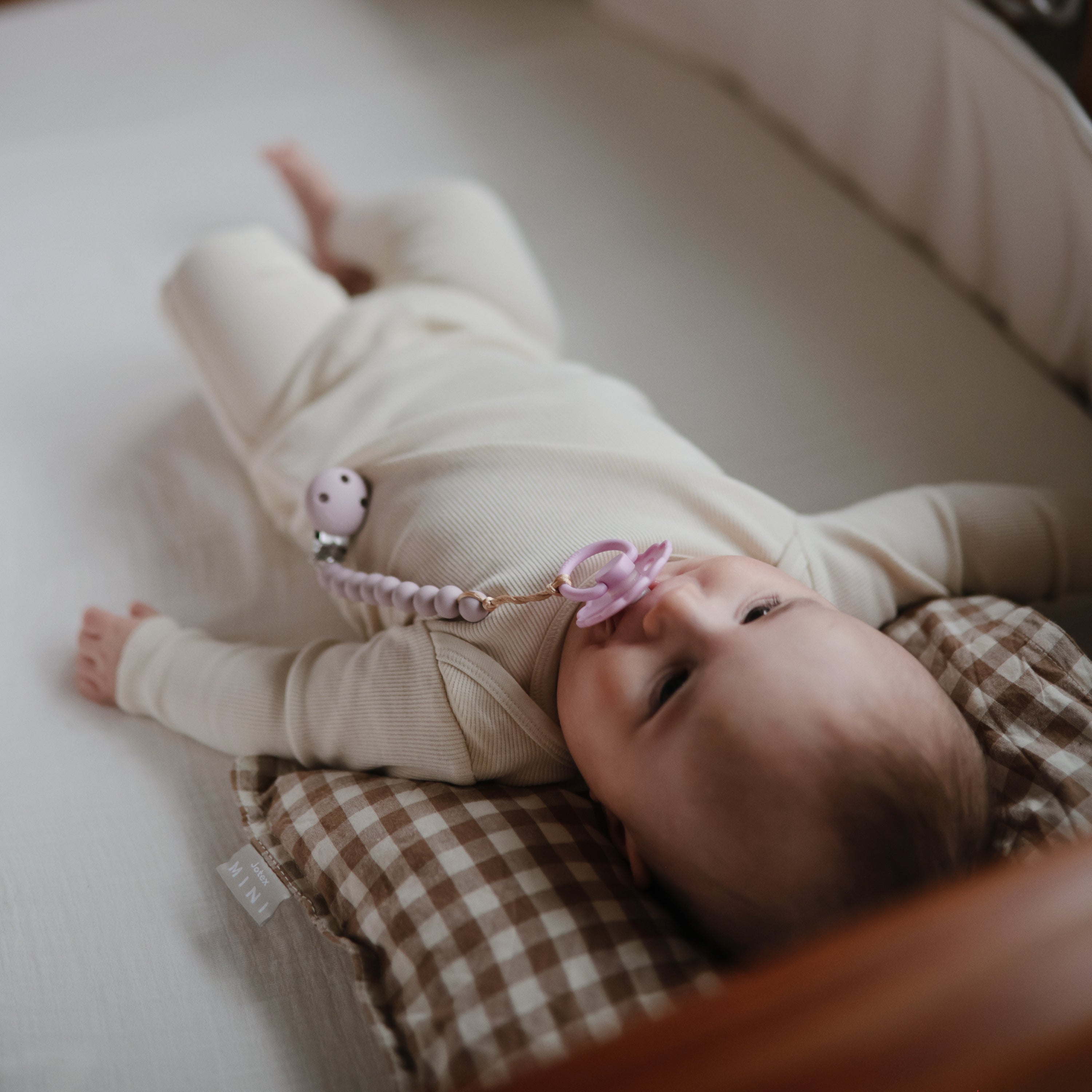 Silicone Pacifier Clip | Hera {Drop Ship}