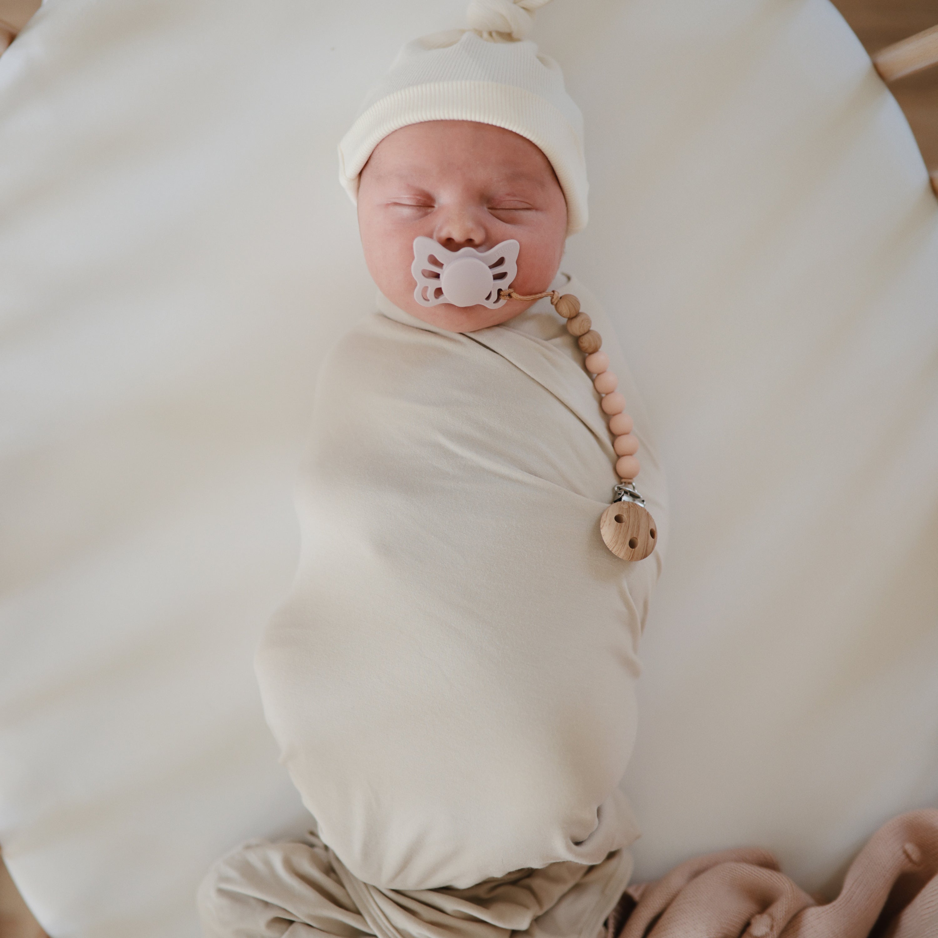 Silicone Pacifier Clip | Eva {Drop Ship}