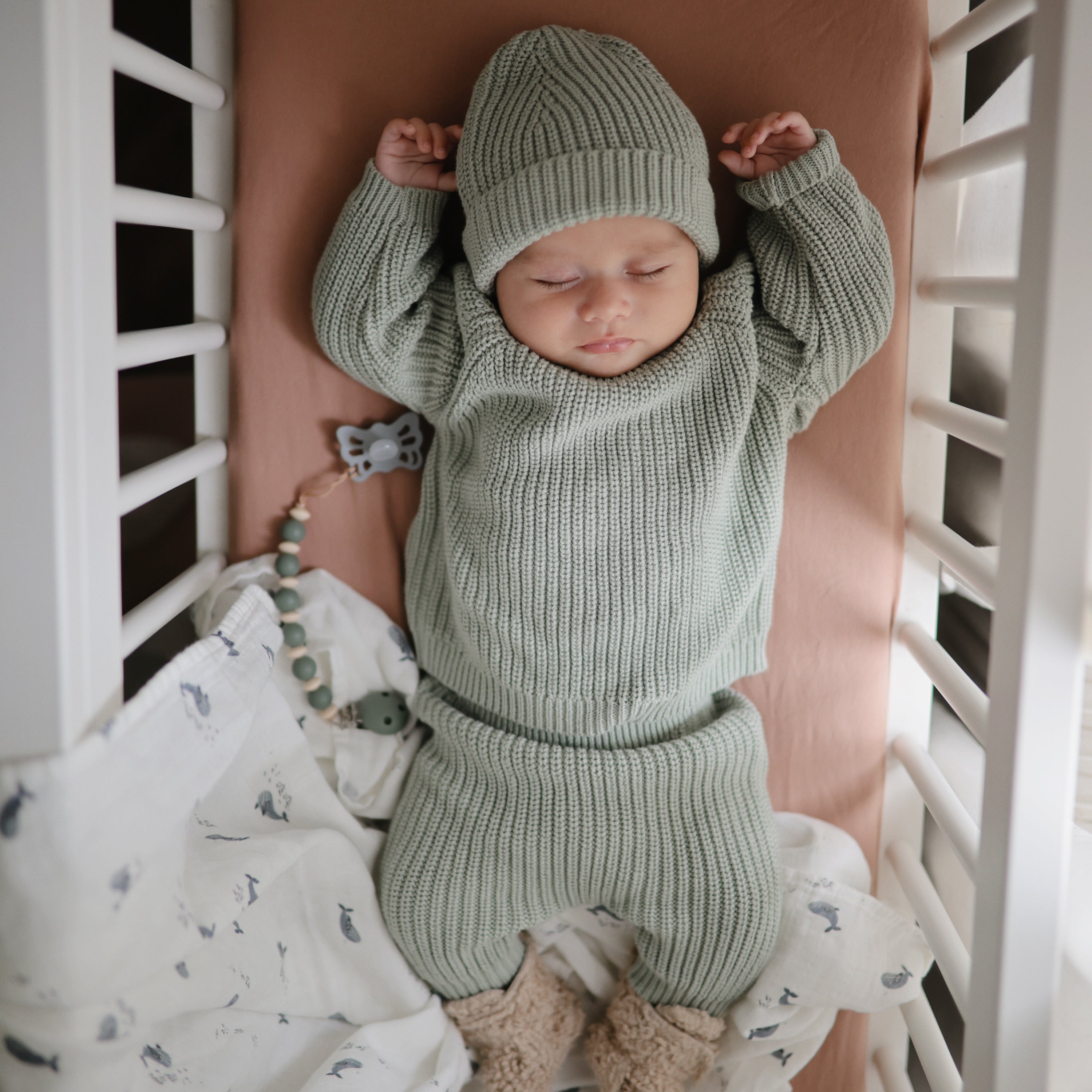 Silicone Pacifier Clip | Luna {Drop Ship}