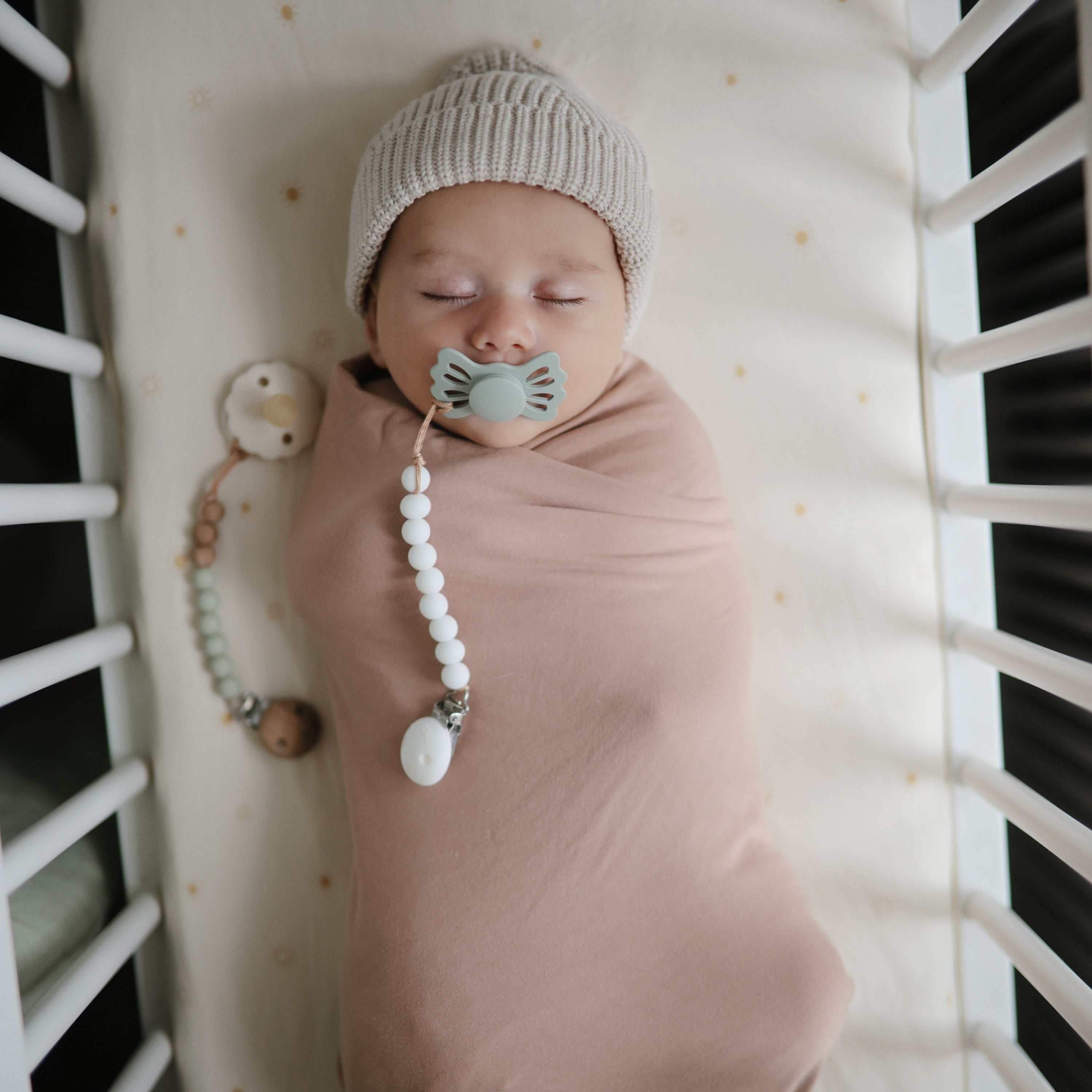 Silicone Pacifier Clip | Hera {Drop Ship}