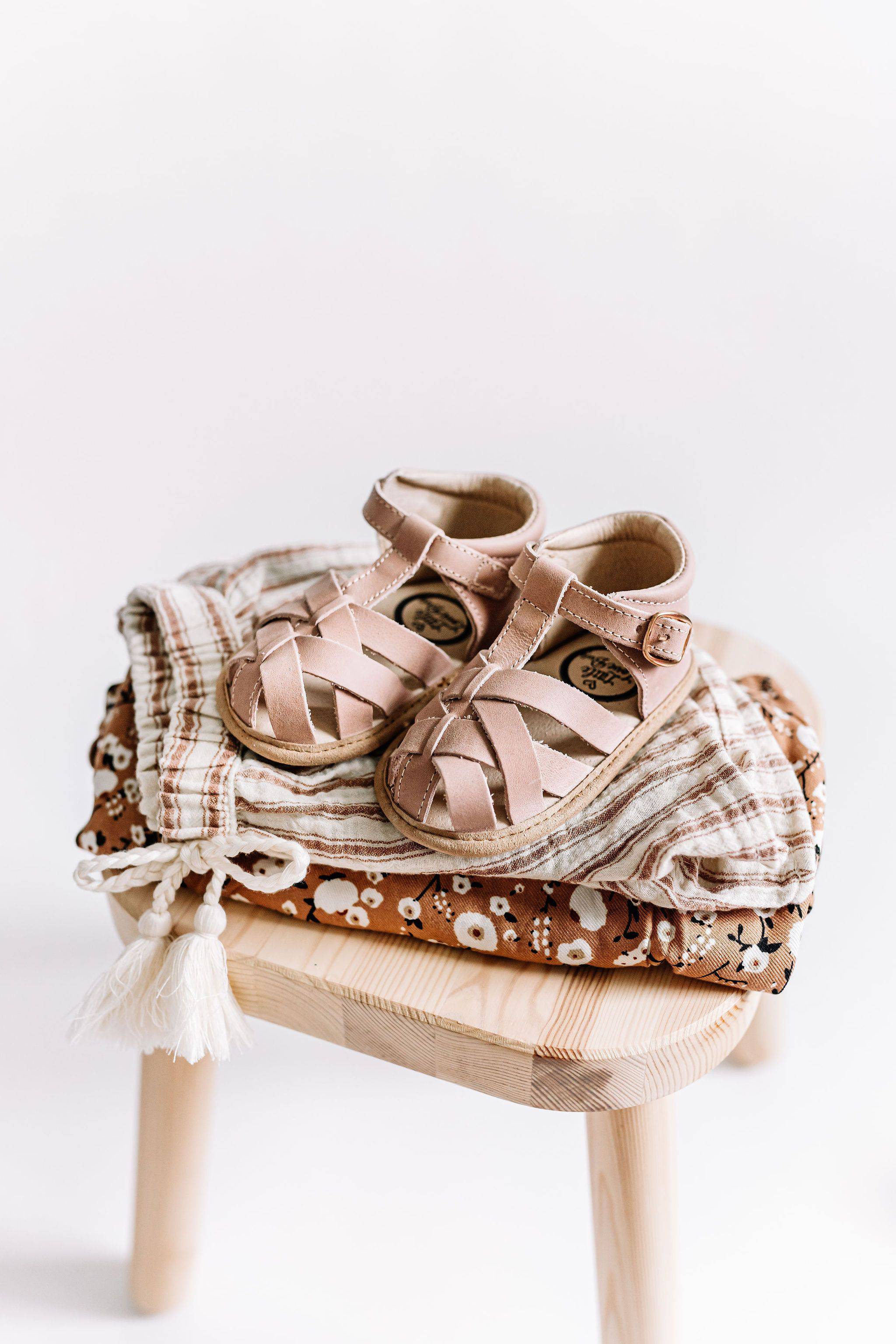 The Closed Toe Sandal {DROP SHIP}