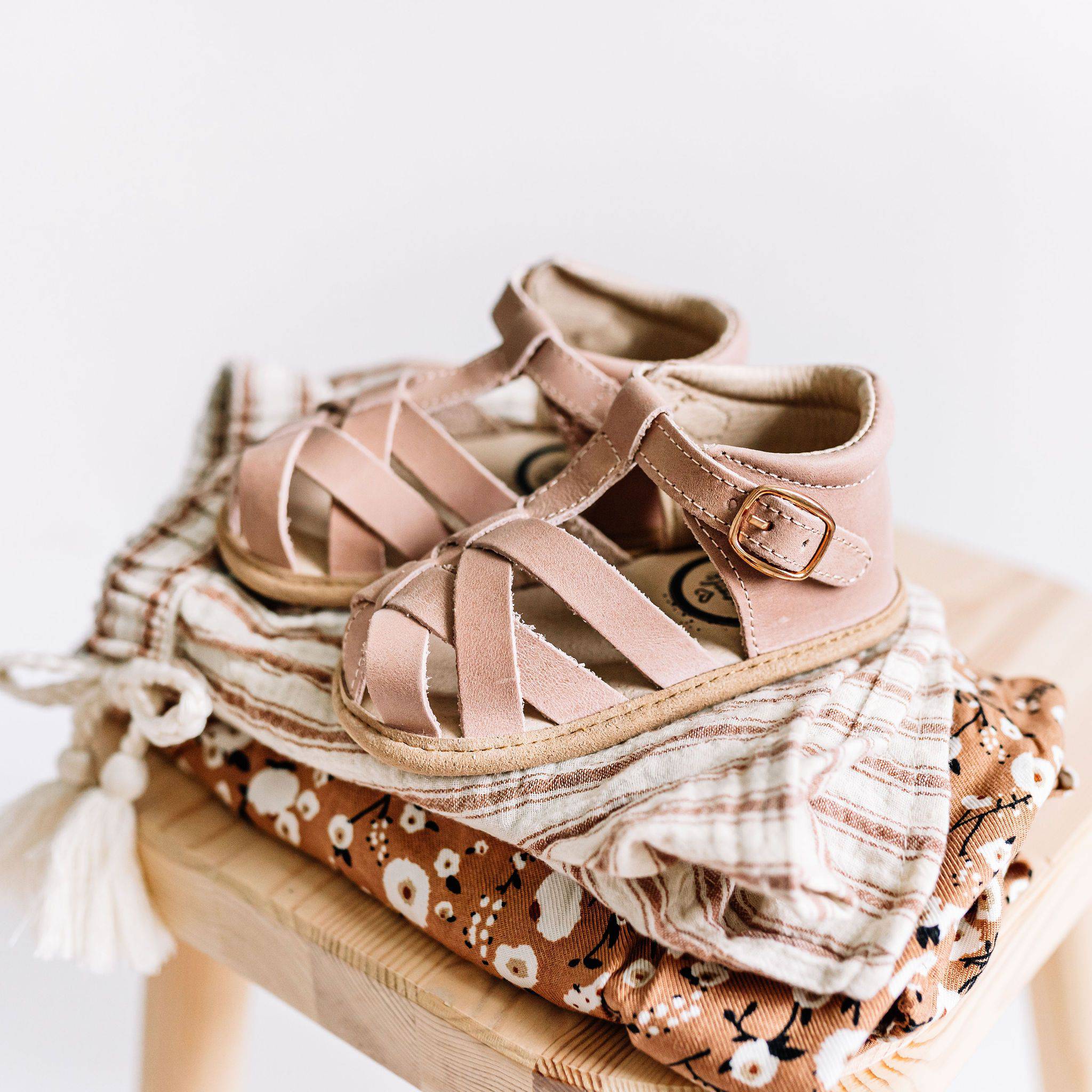 The Closed Toe Sandal {DROP SHIP}