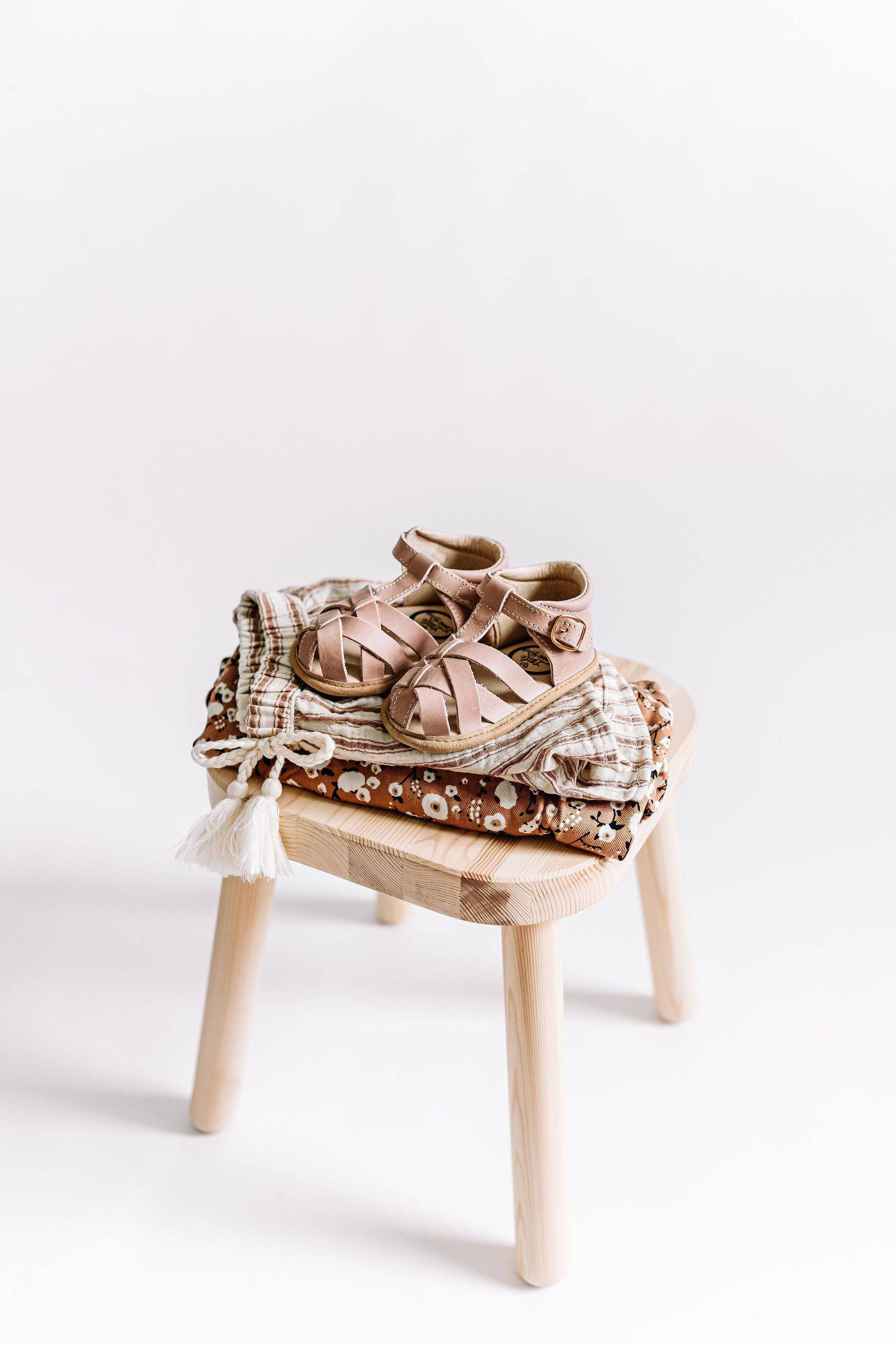 The Closed Toe Sandal {DROP SHIP}