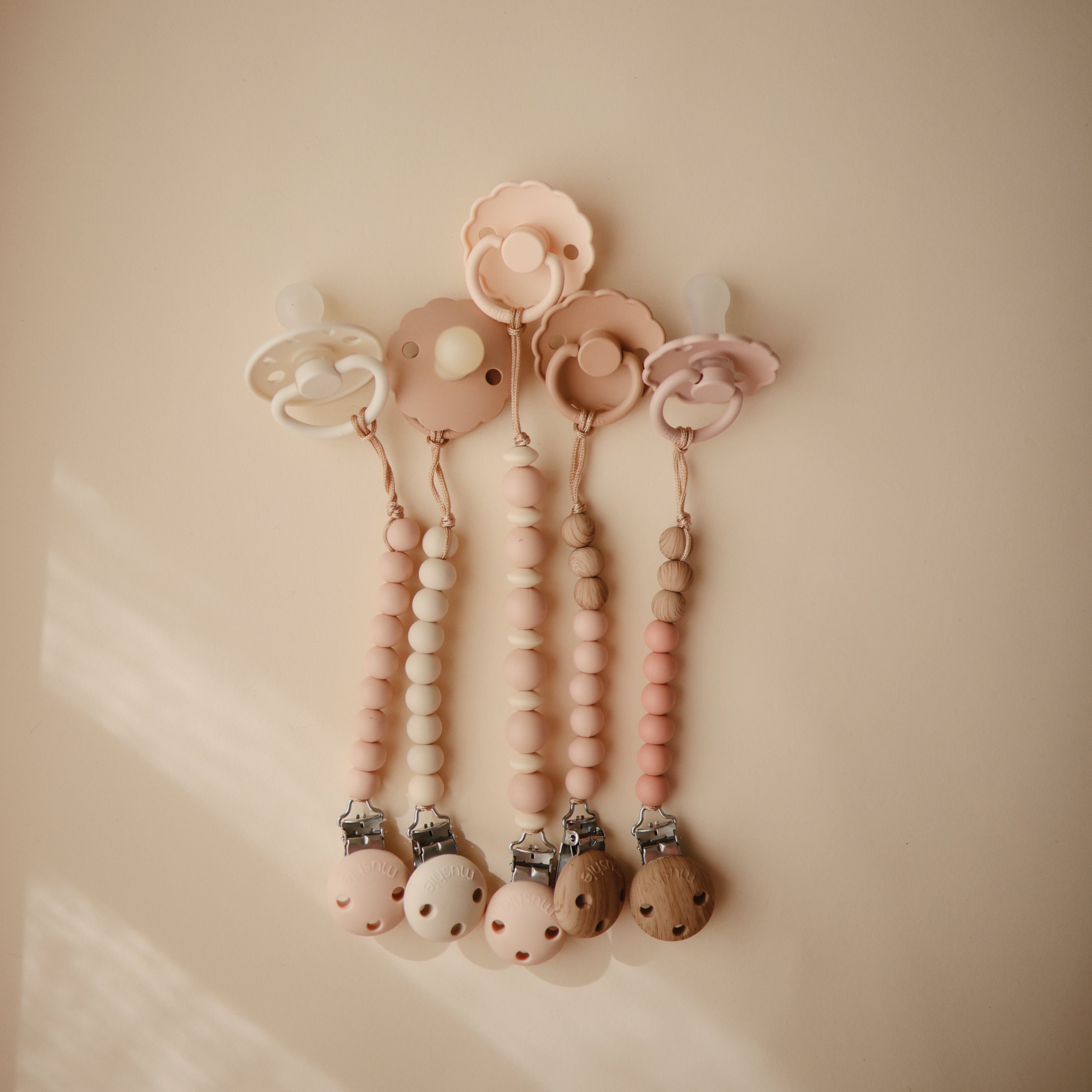 Silicone Pacifier Clip | Luna {Drop Ship}