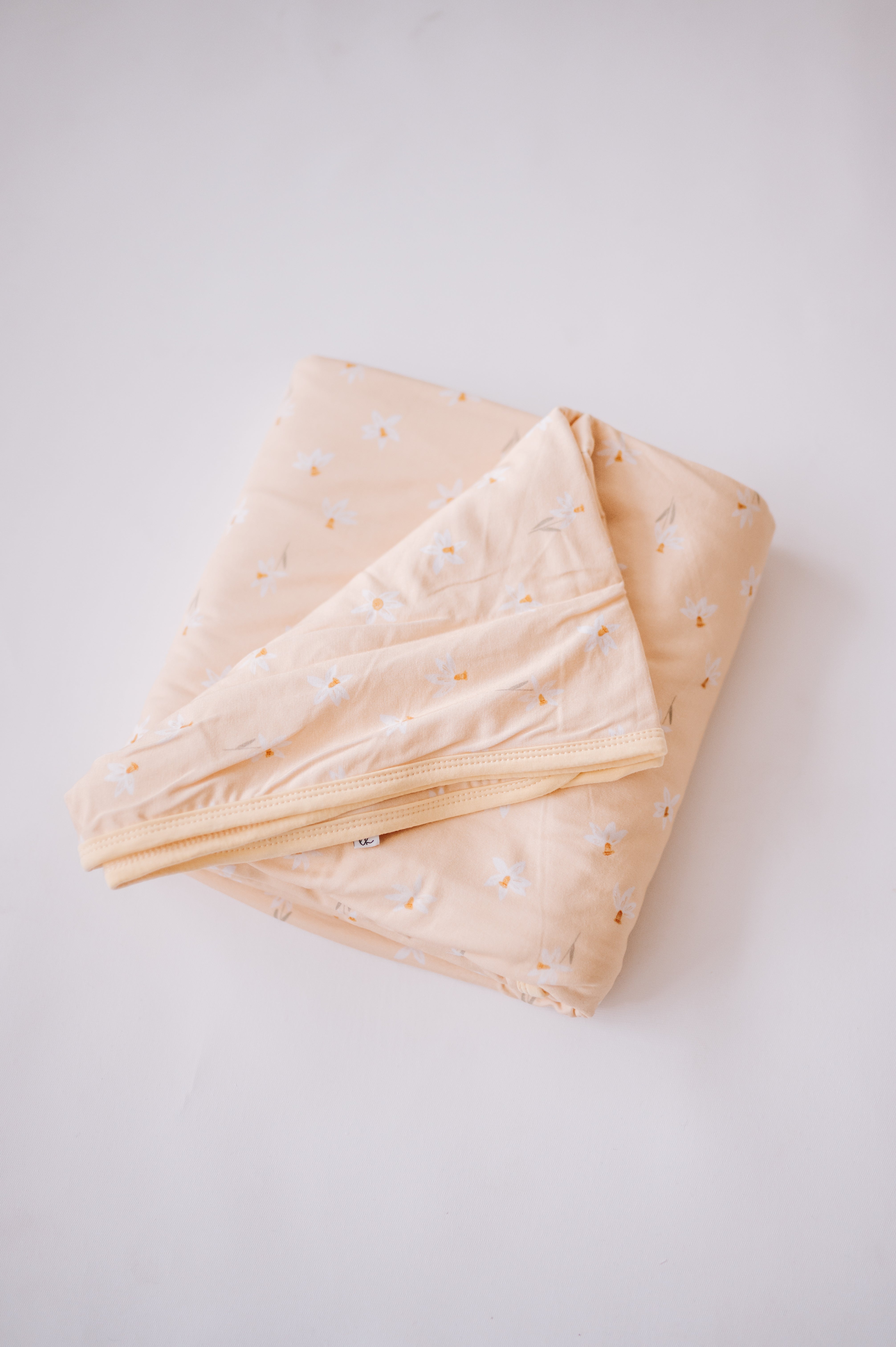 Sunlit Daffodil - (Triple Snug Blanket)