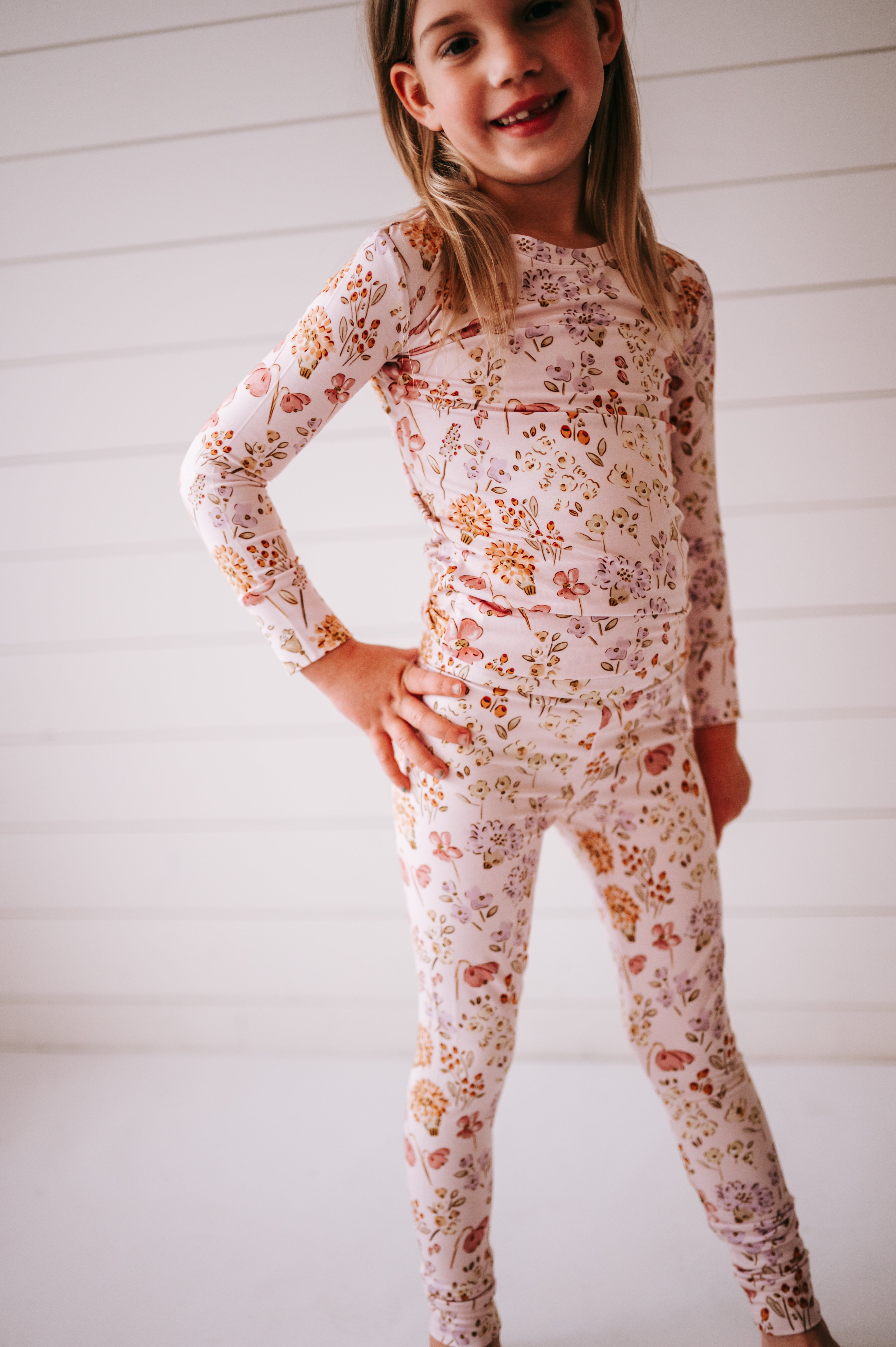 Rosé Reverie - (Snug Set Stretch)