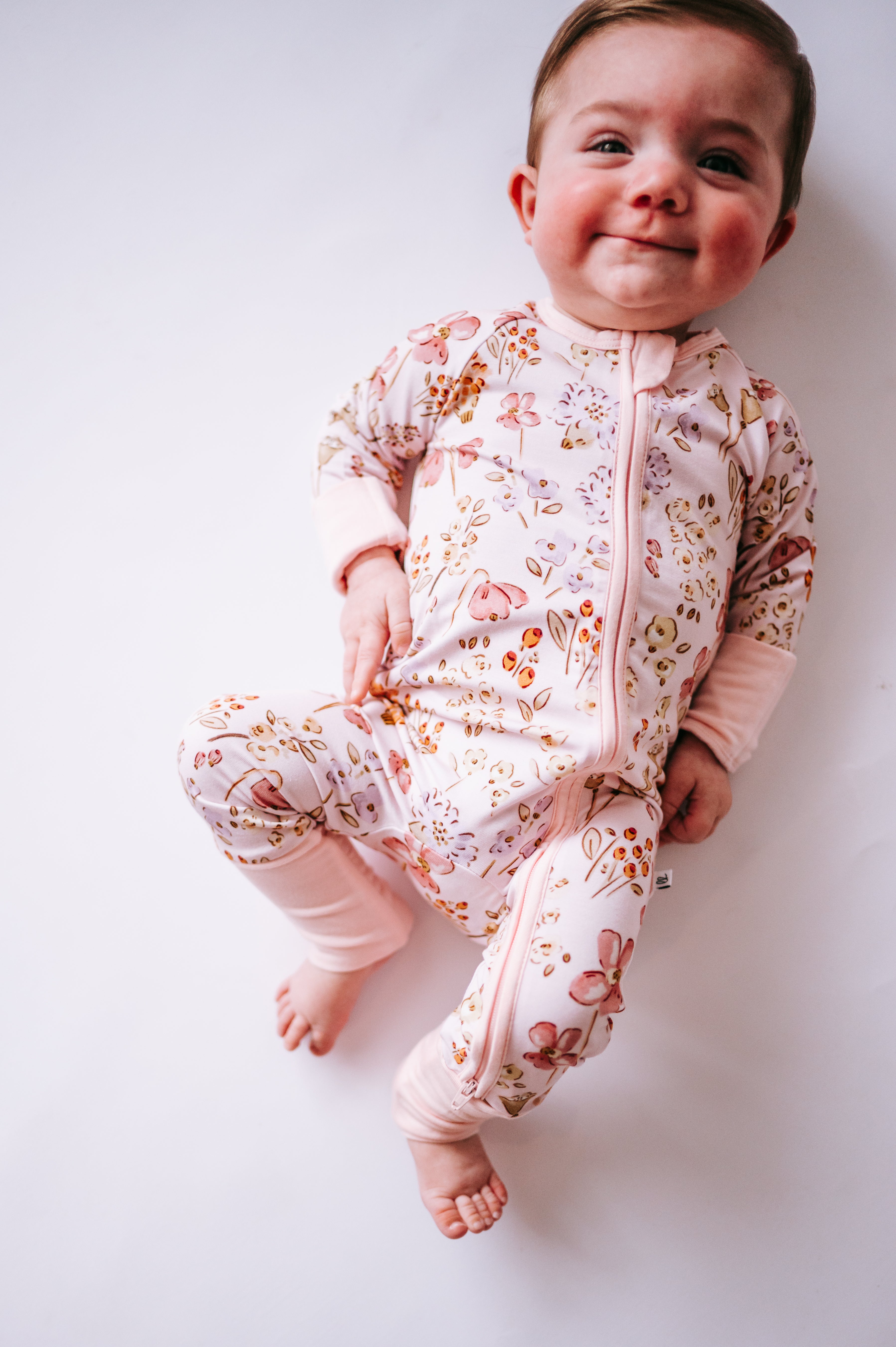 Rosé Reverie - (Snug Zip Stretch)