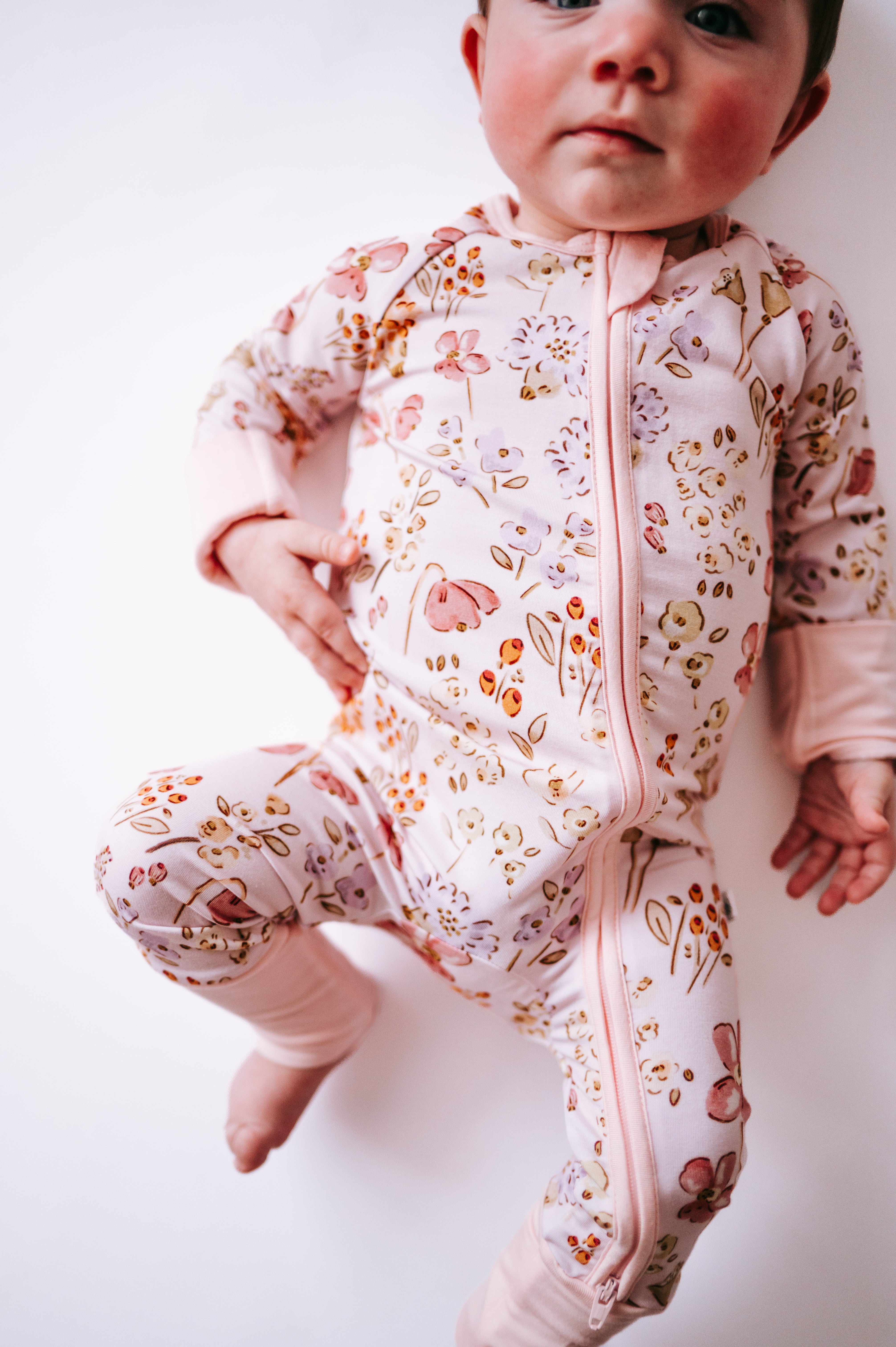 Rosé Reverie - (Snug Zip Stretch)