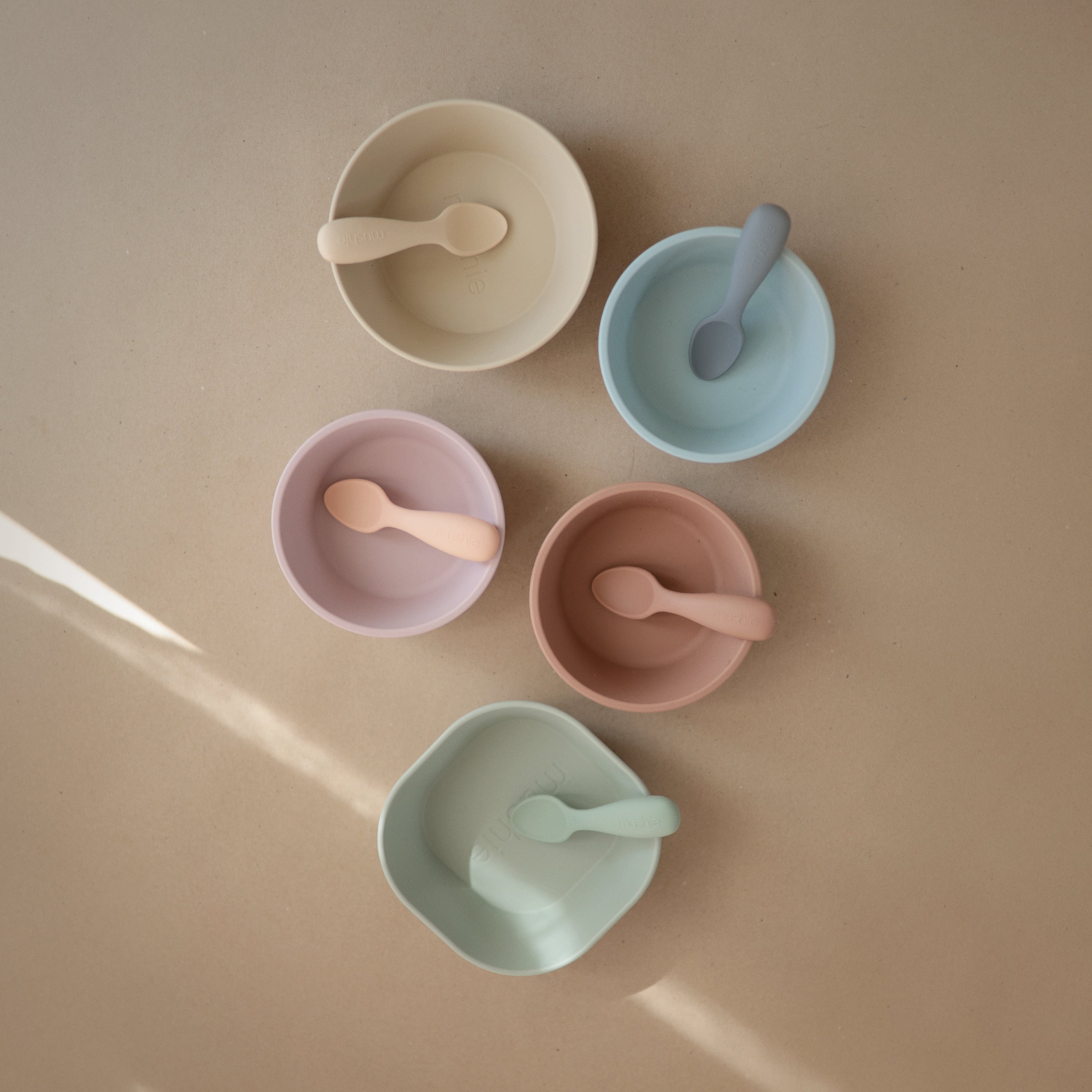 Silicone Toddler Starter Spoons {Drop Ship}