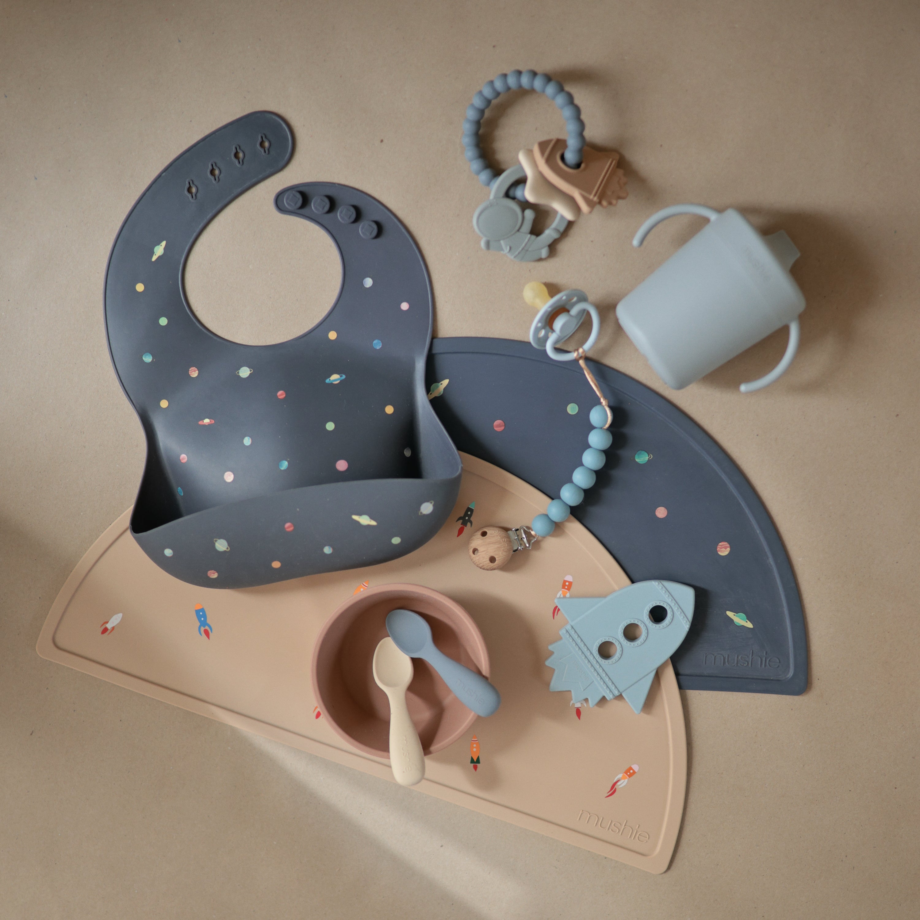 Silicone Toddler Starter Spoons {Drop Ship}
