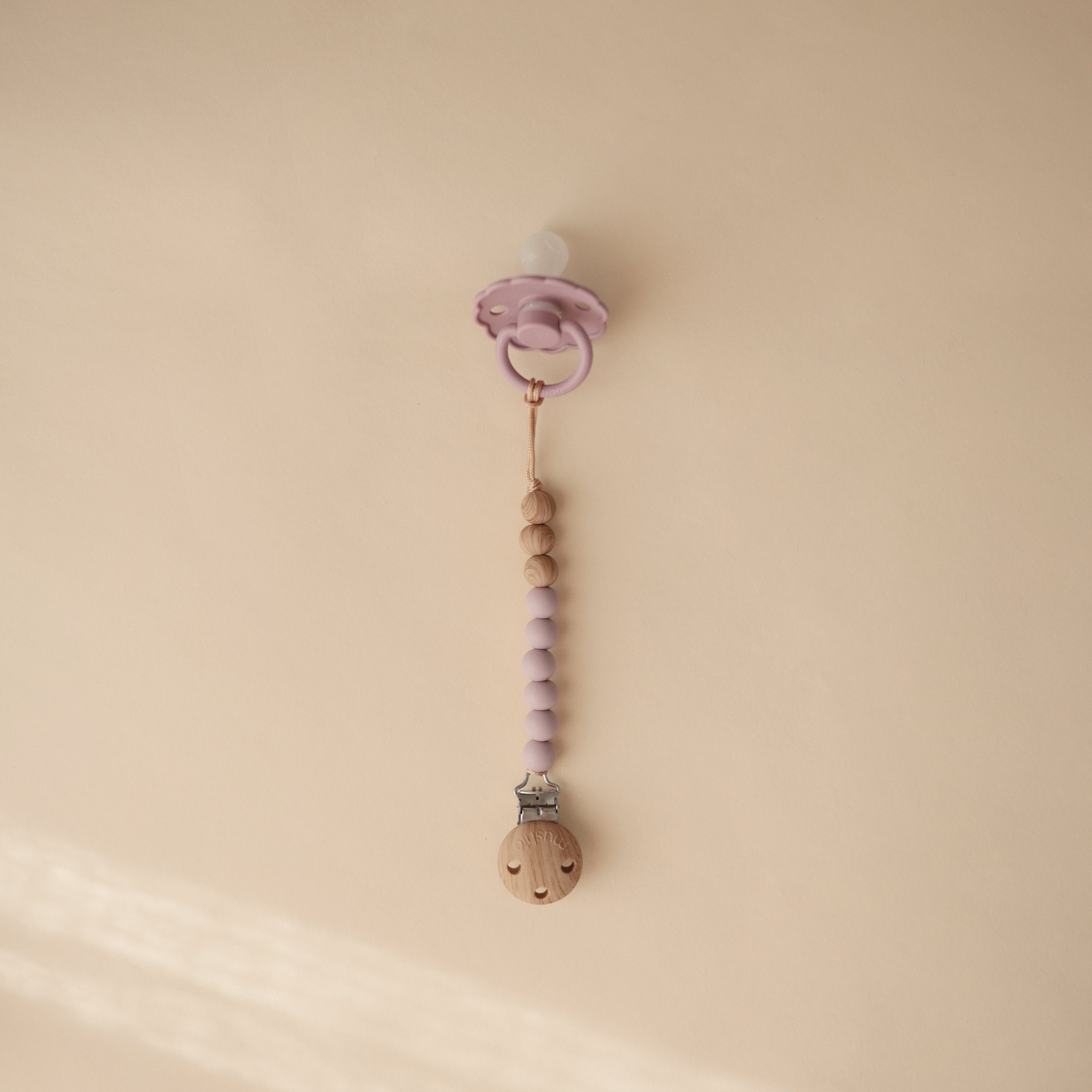 Silicone Pacifier Clip | Eva {Drop Ship}