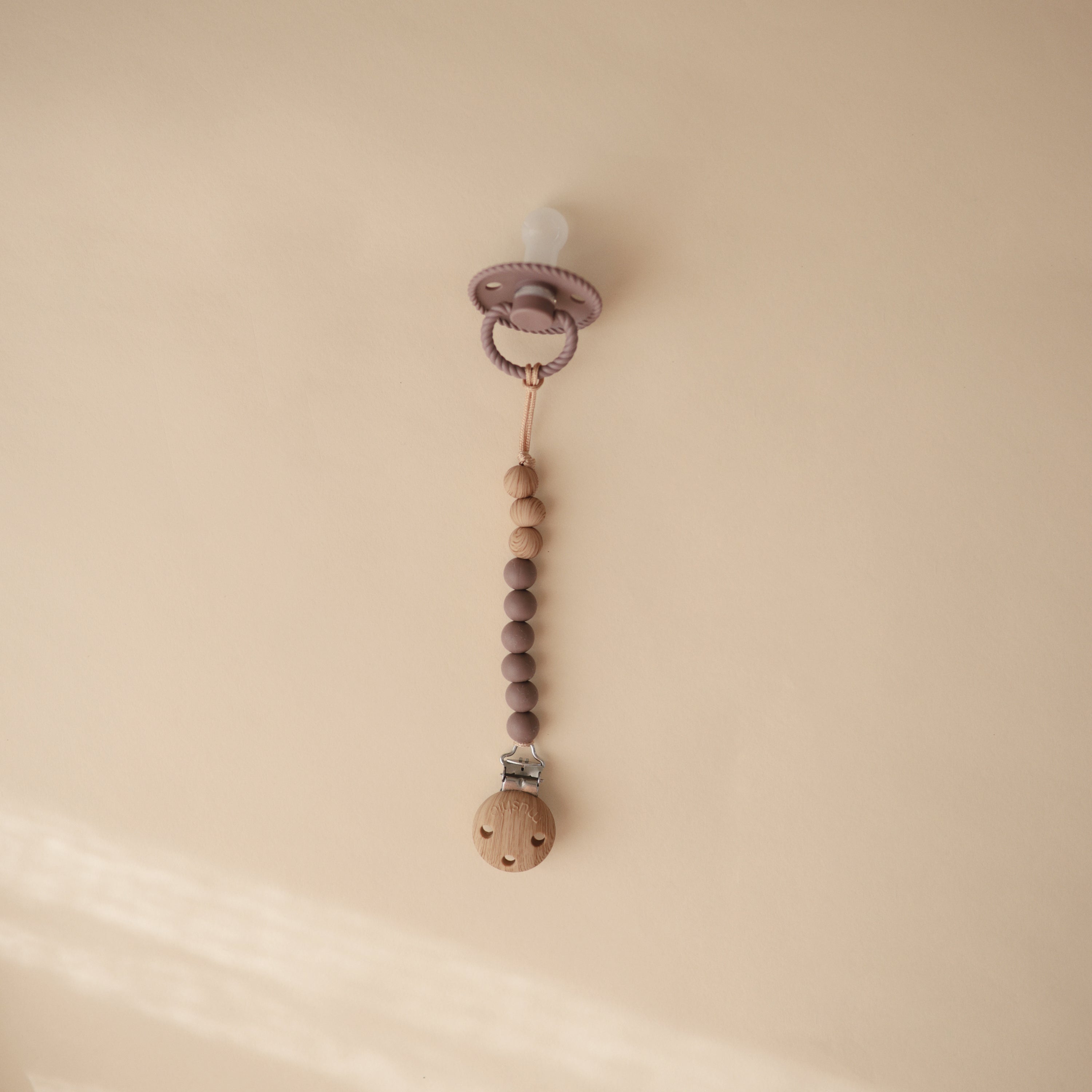 Silicone Pacifier Clip | Eva {Drop Ship}