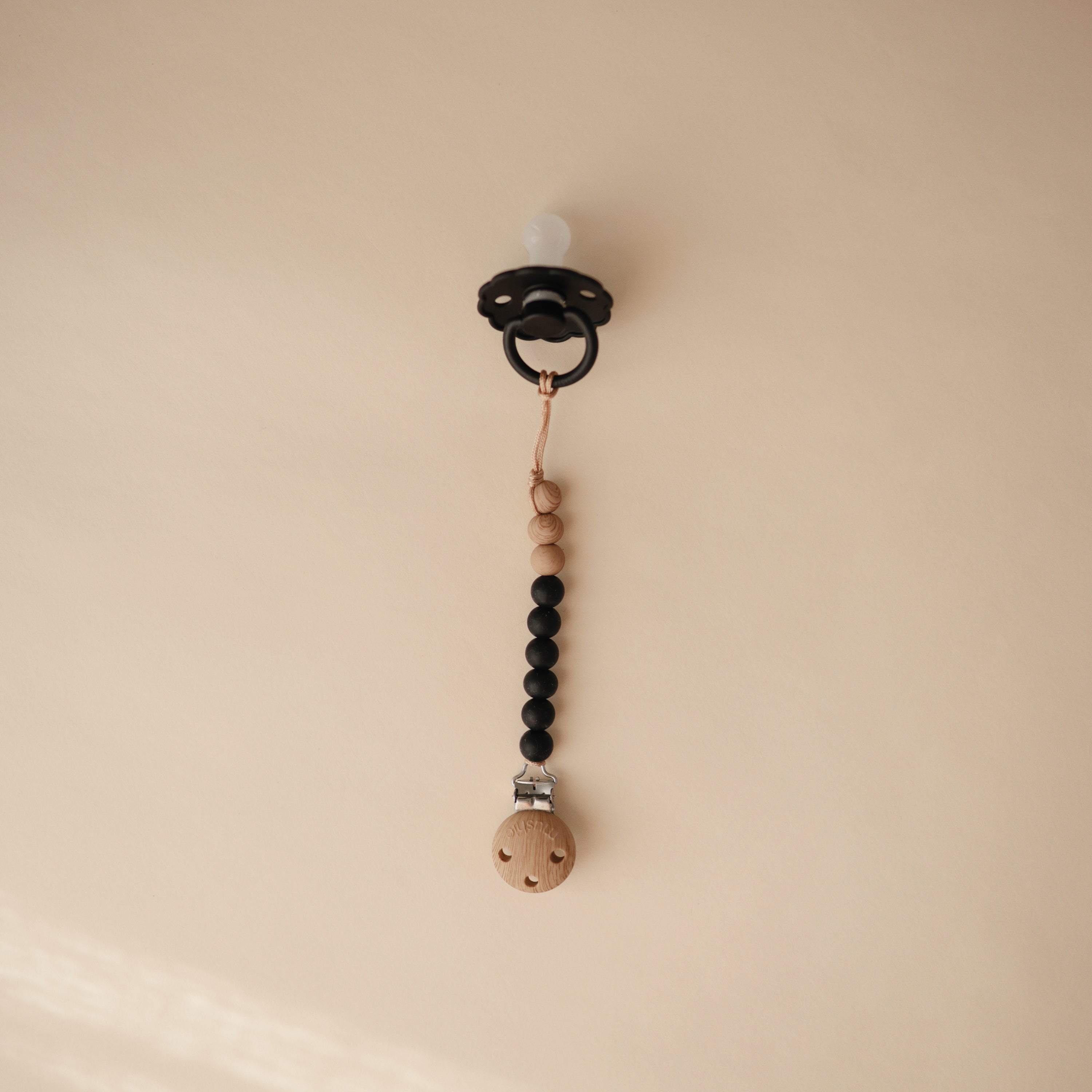 Silicone Pacifier Clip | Eva {Drop Ship}