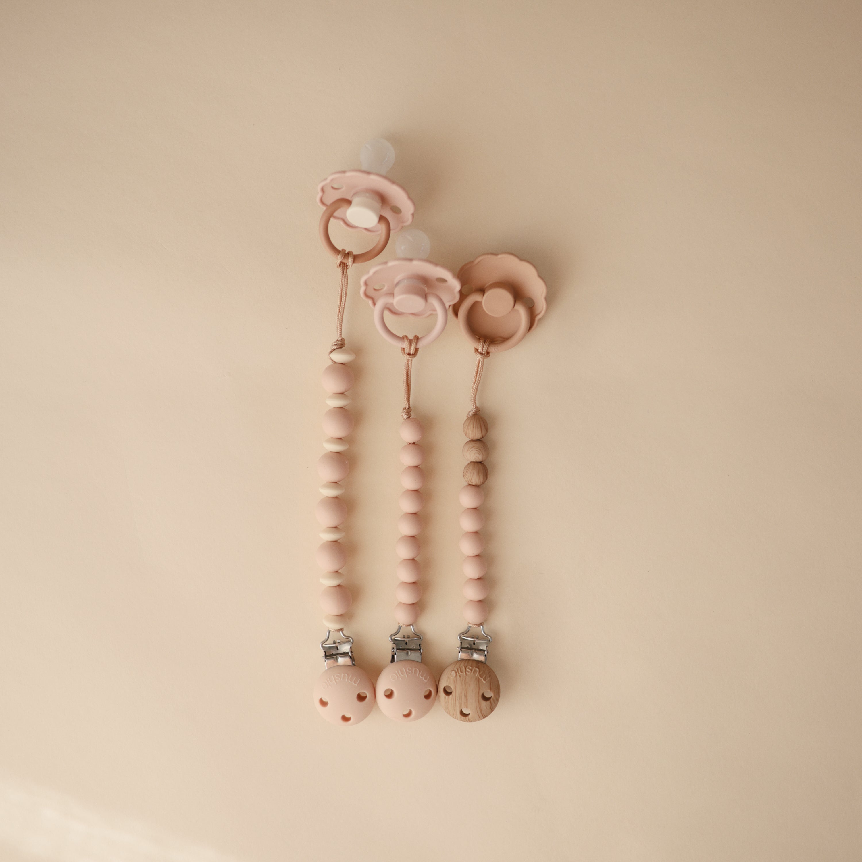 Silicone Pacifier Clip | Luna {Drop Ship}