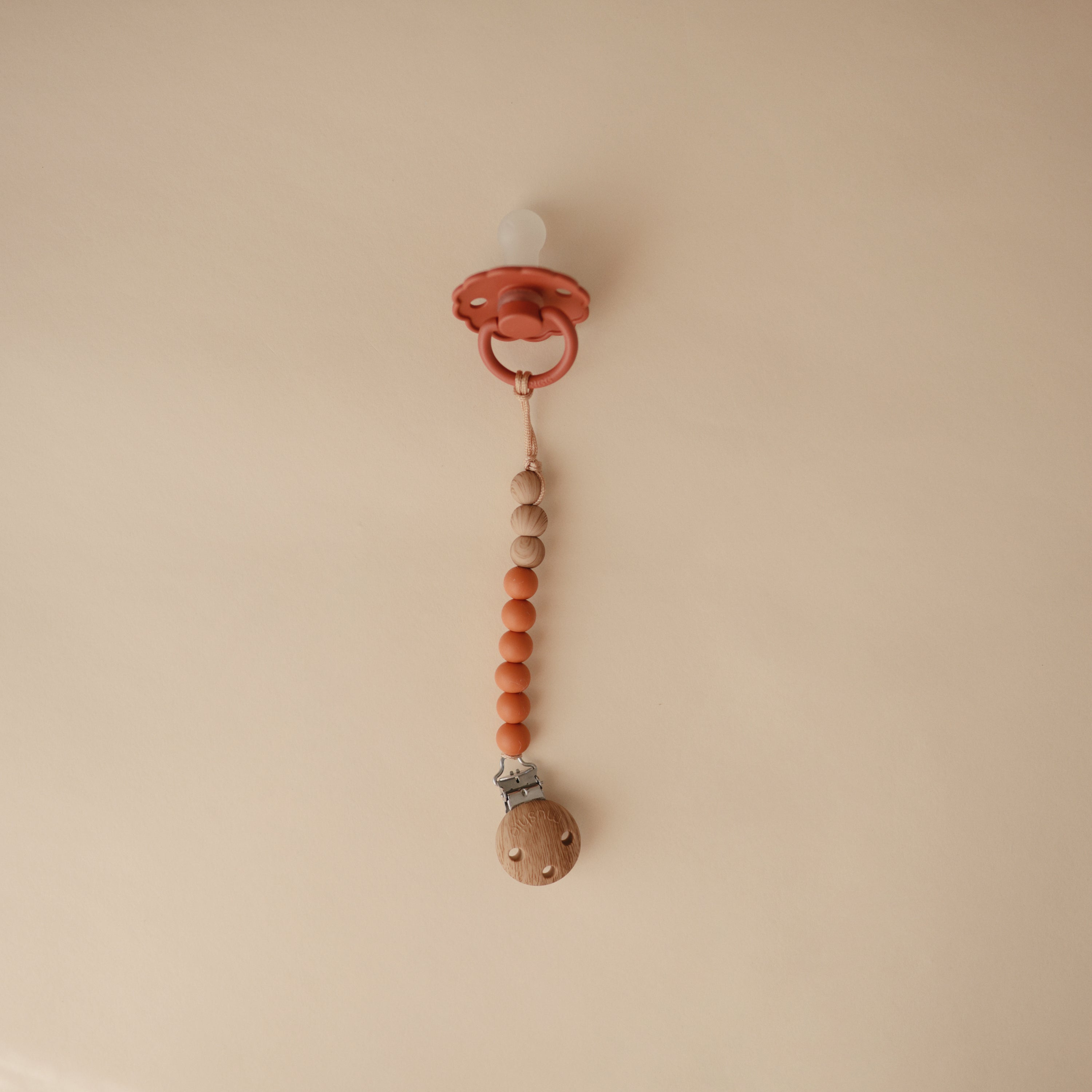 Silicone Pacifier Clip | Eva {Drop Ship}