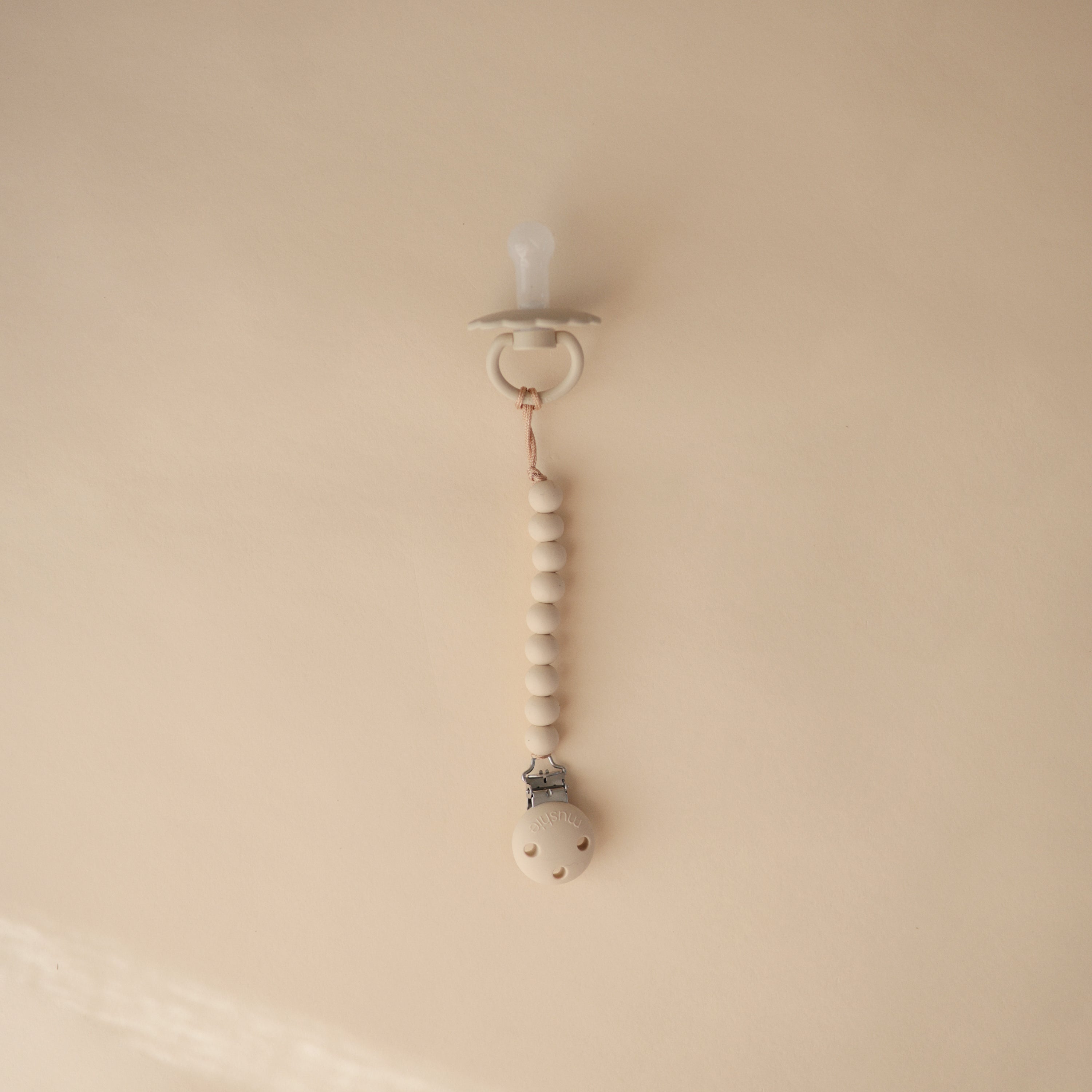 Silicone Pacifier Clip | Hera {Drop Ship}