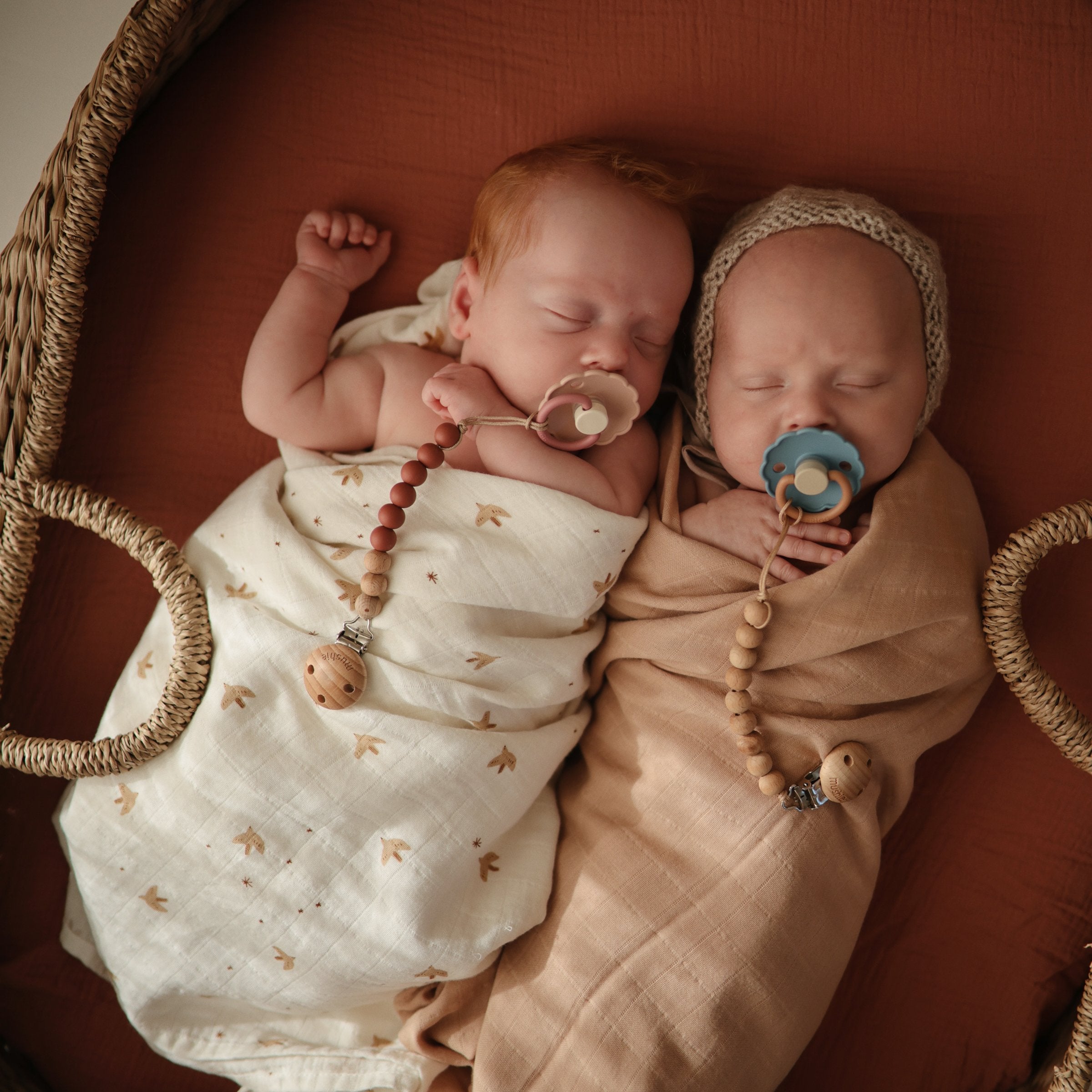 FRIGG Daisy Natural Rubber Pacifier 2-Pack {Drop Ship}