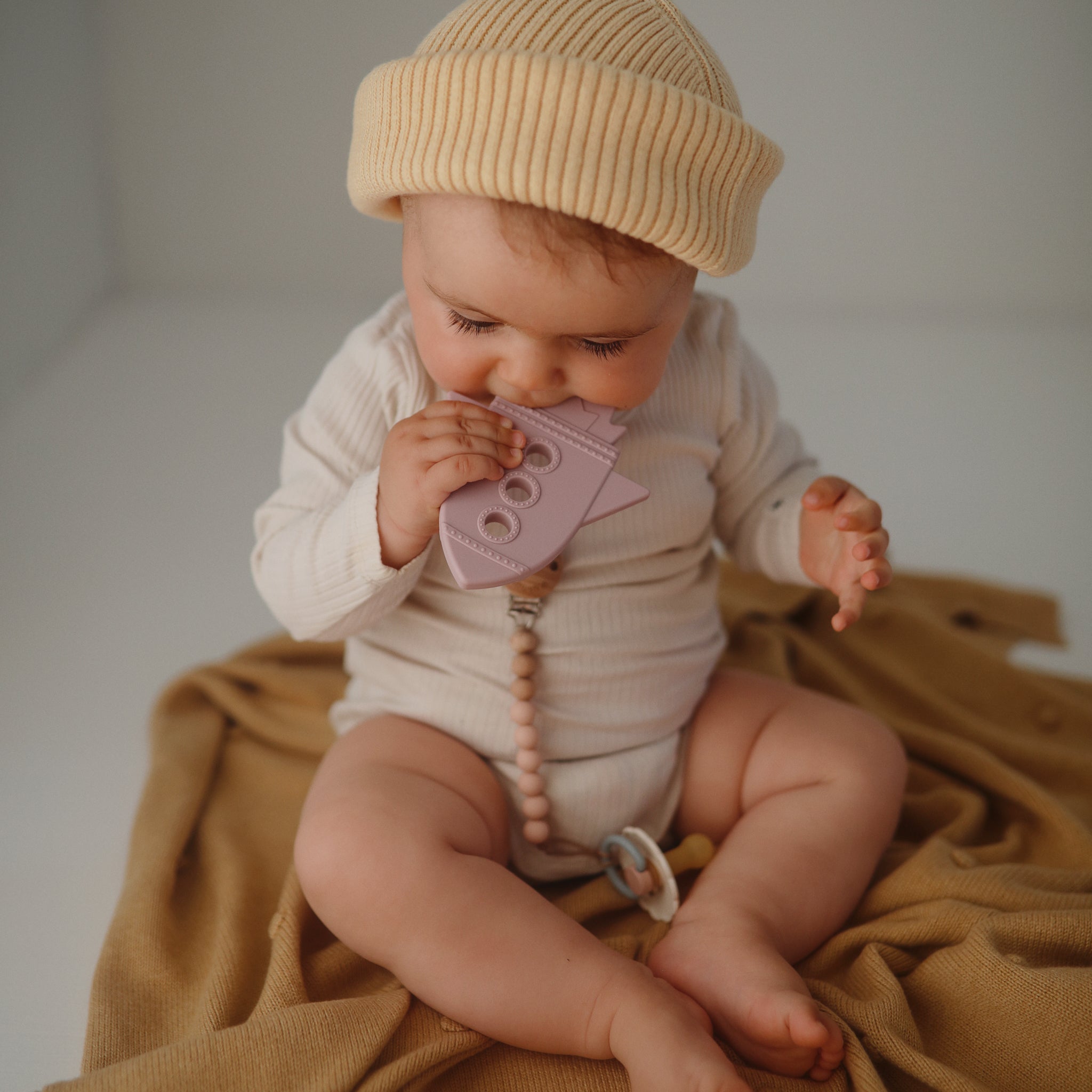 Rocket Teether {Drop Ship}