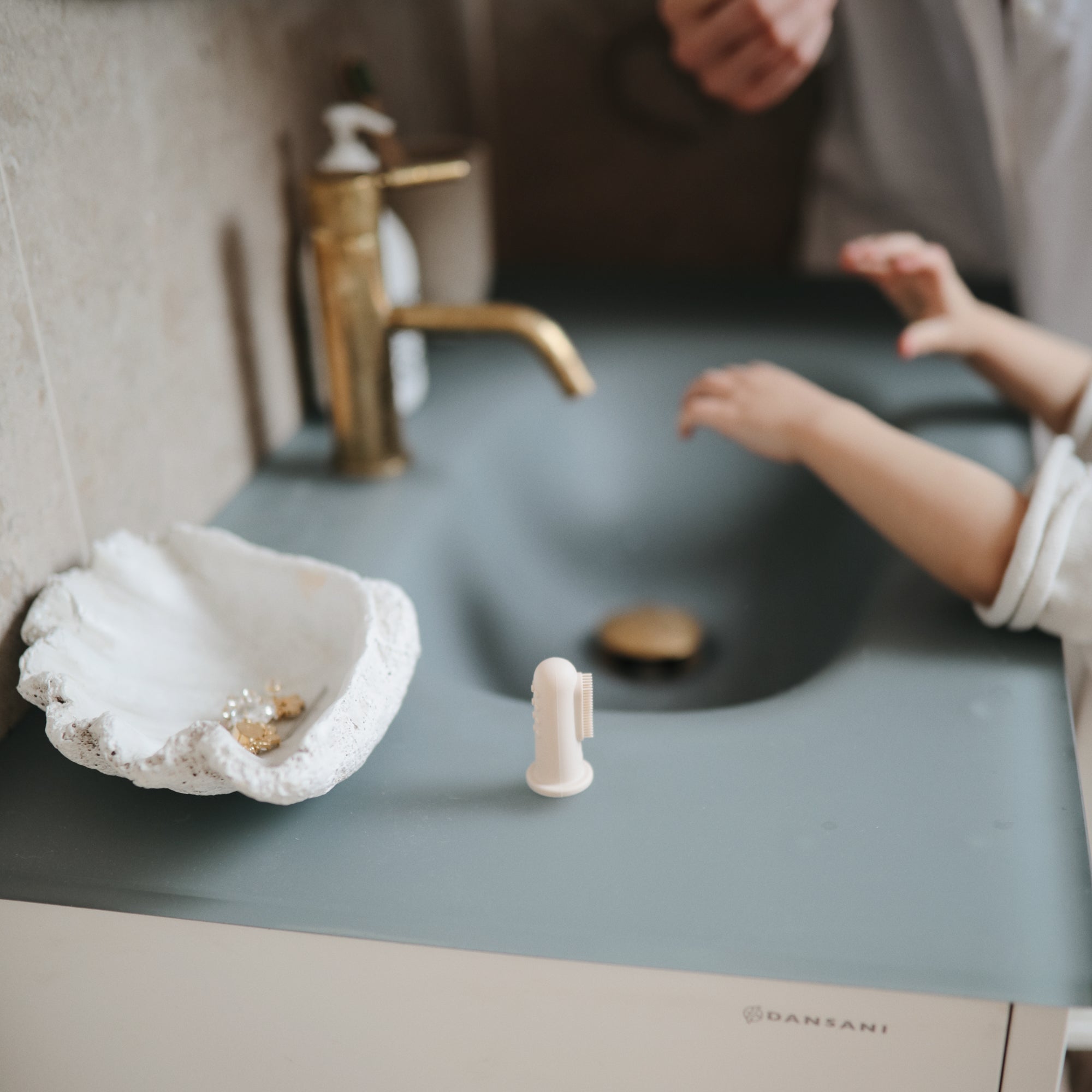 Finger Toothbrush {Drop Ship}