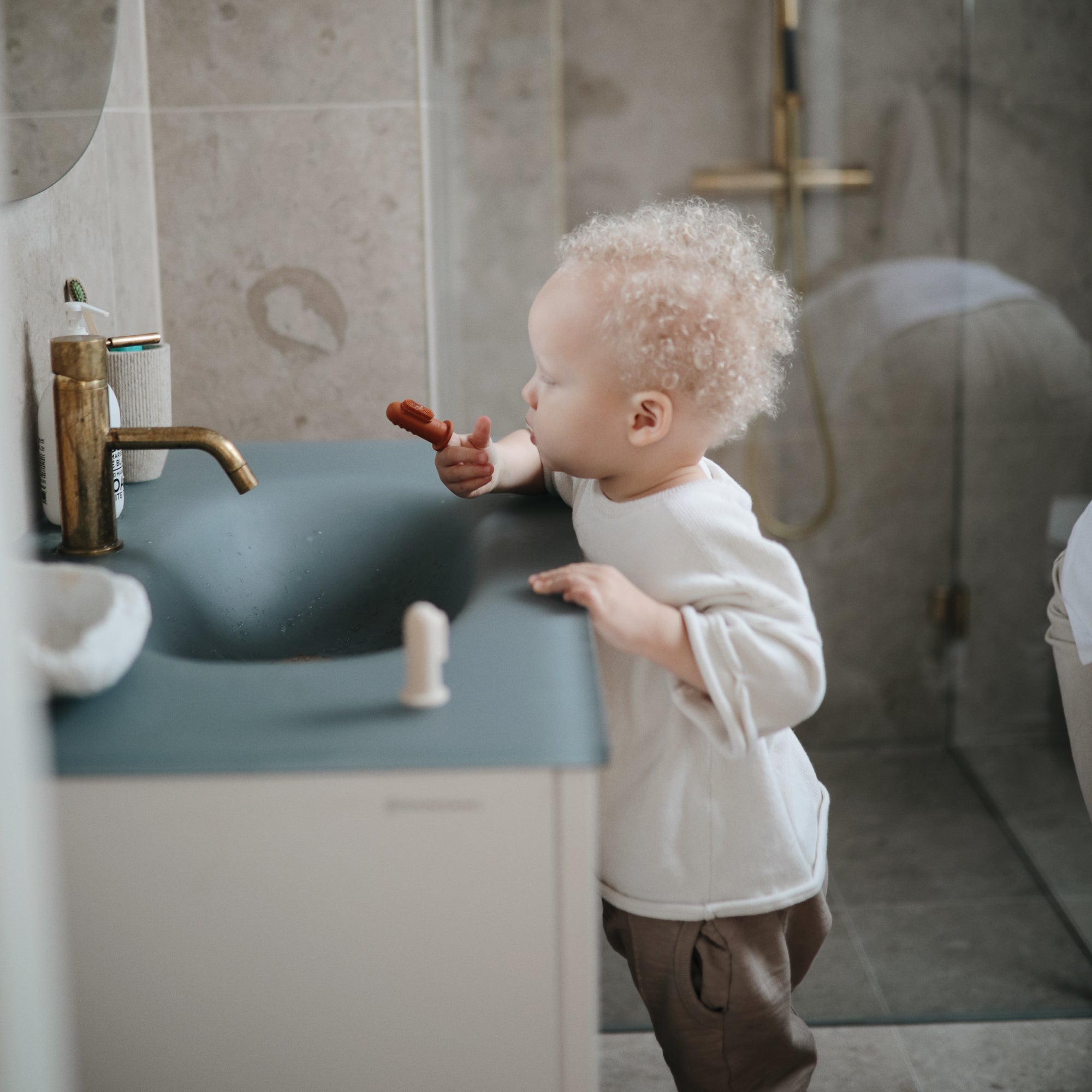 Finger Toothbrush {Drop Ship}