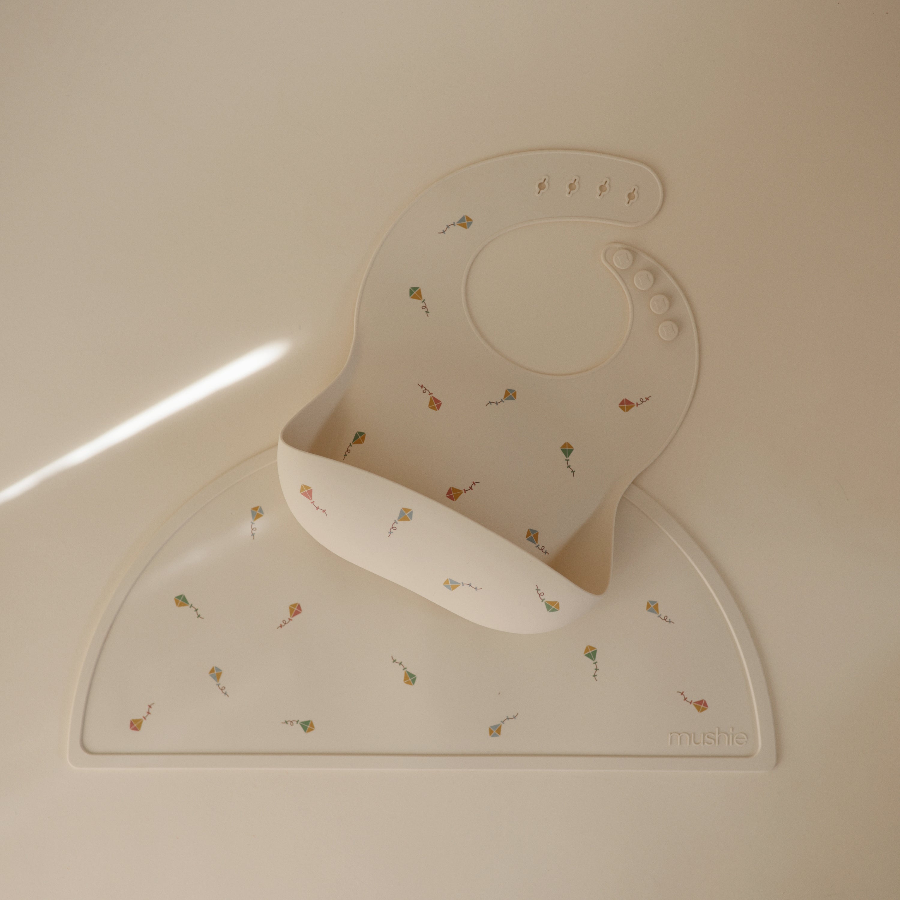 Silicone Baby Bib {Drop Ship}