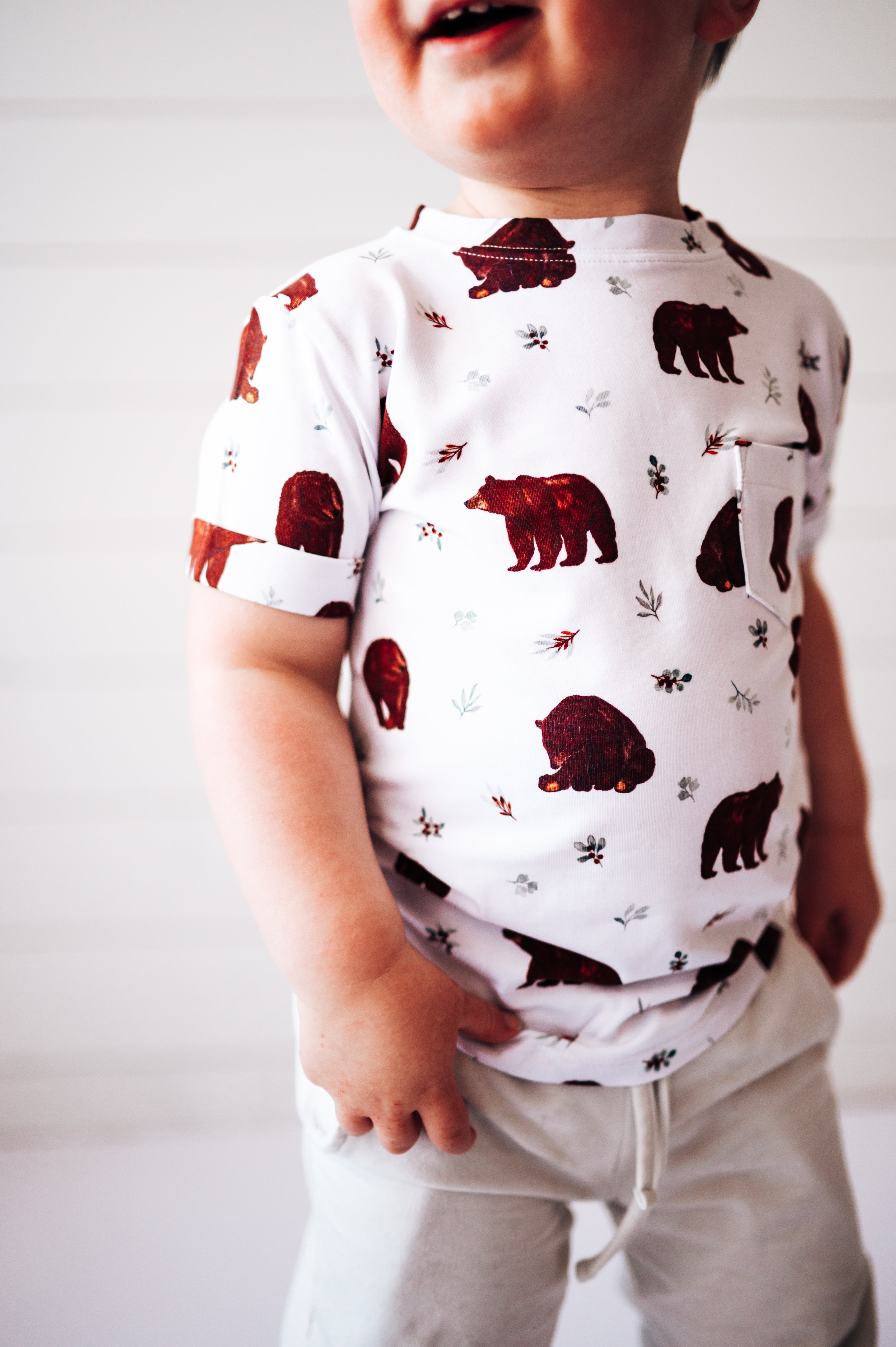 Grizzly - (Essential Tee)