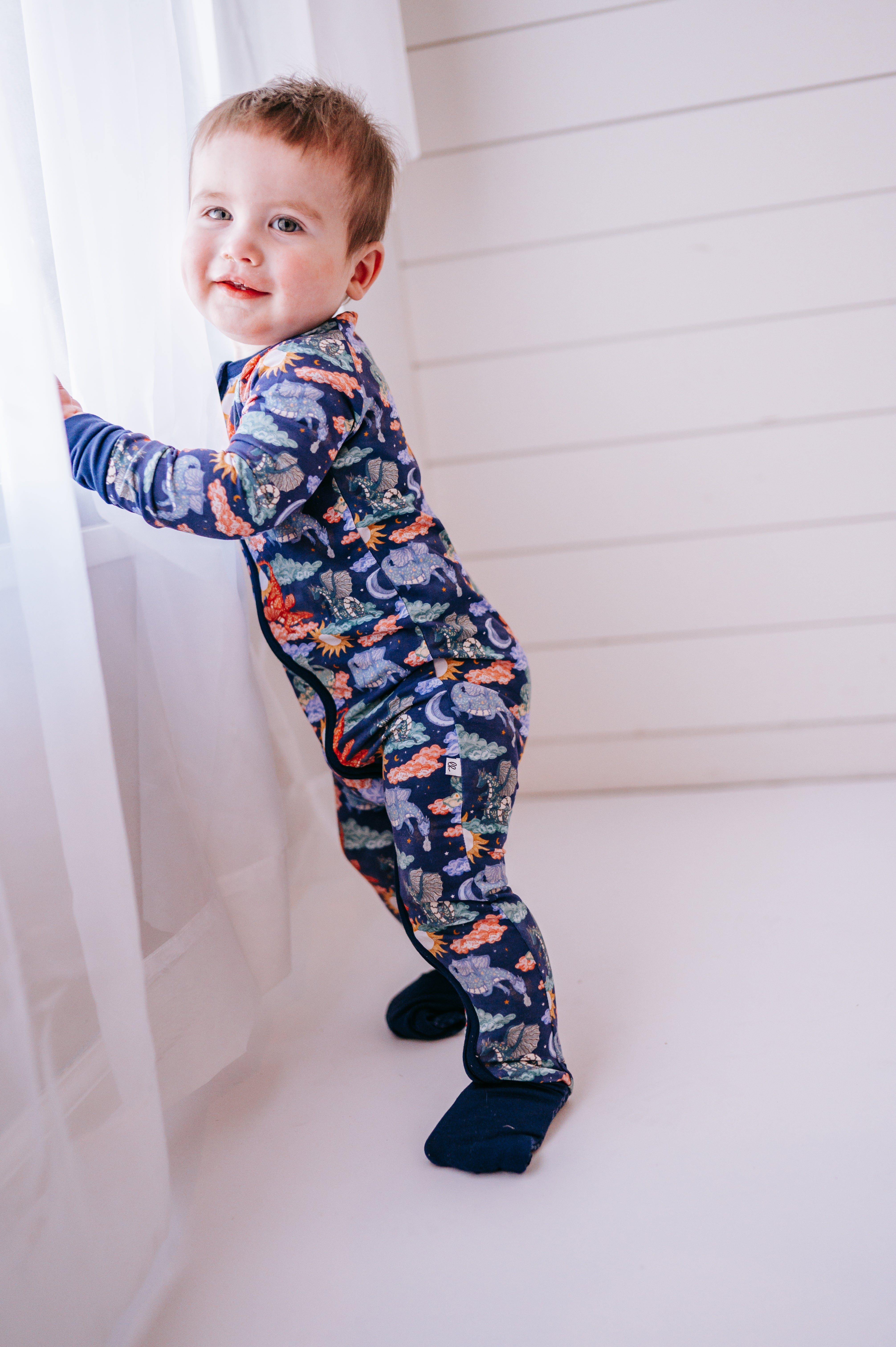 Atlas - (Snug Zip Stretch)