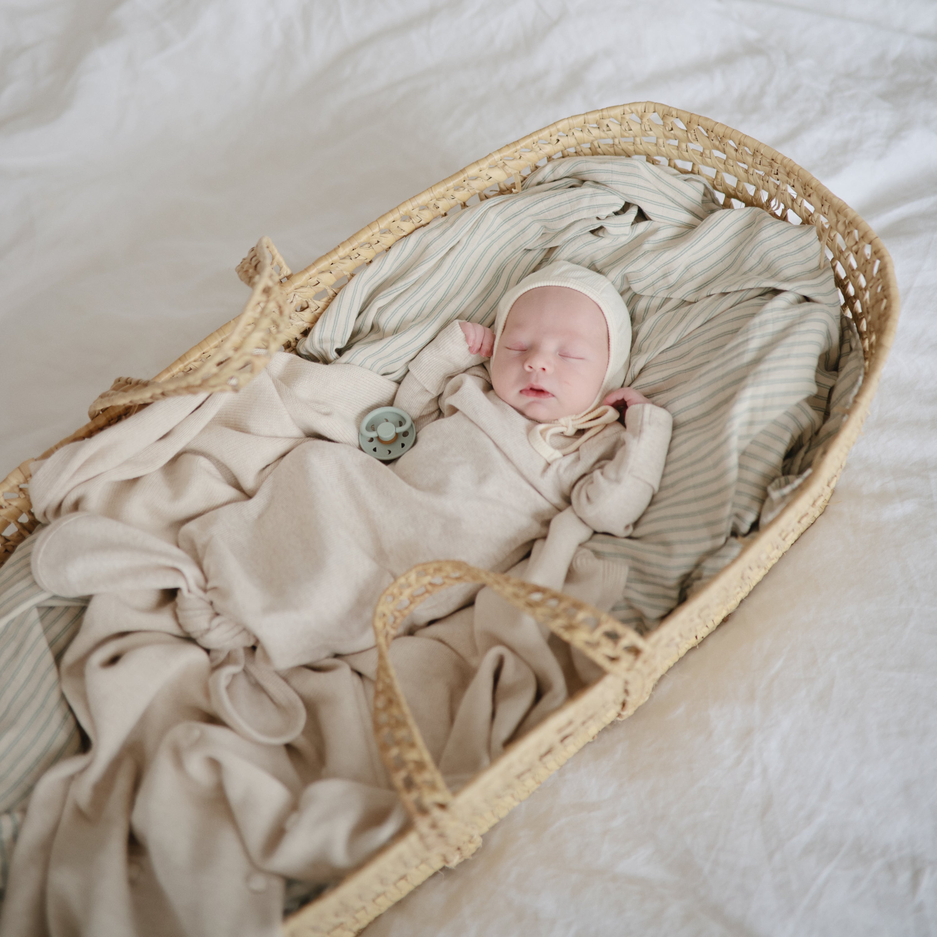 Ribbed Baby Bonnet {Drop Ship}