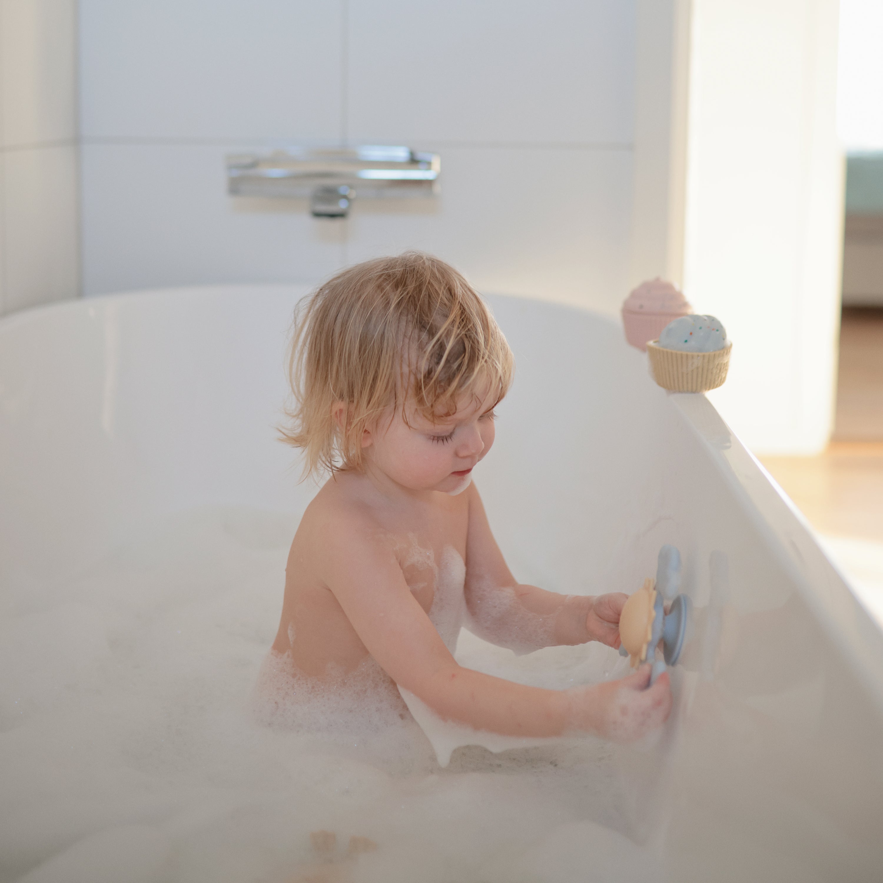 Sunshine Suction Spinner Toy {Drop Ship}