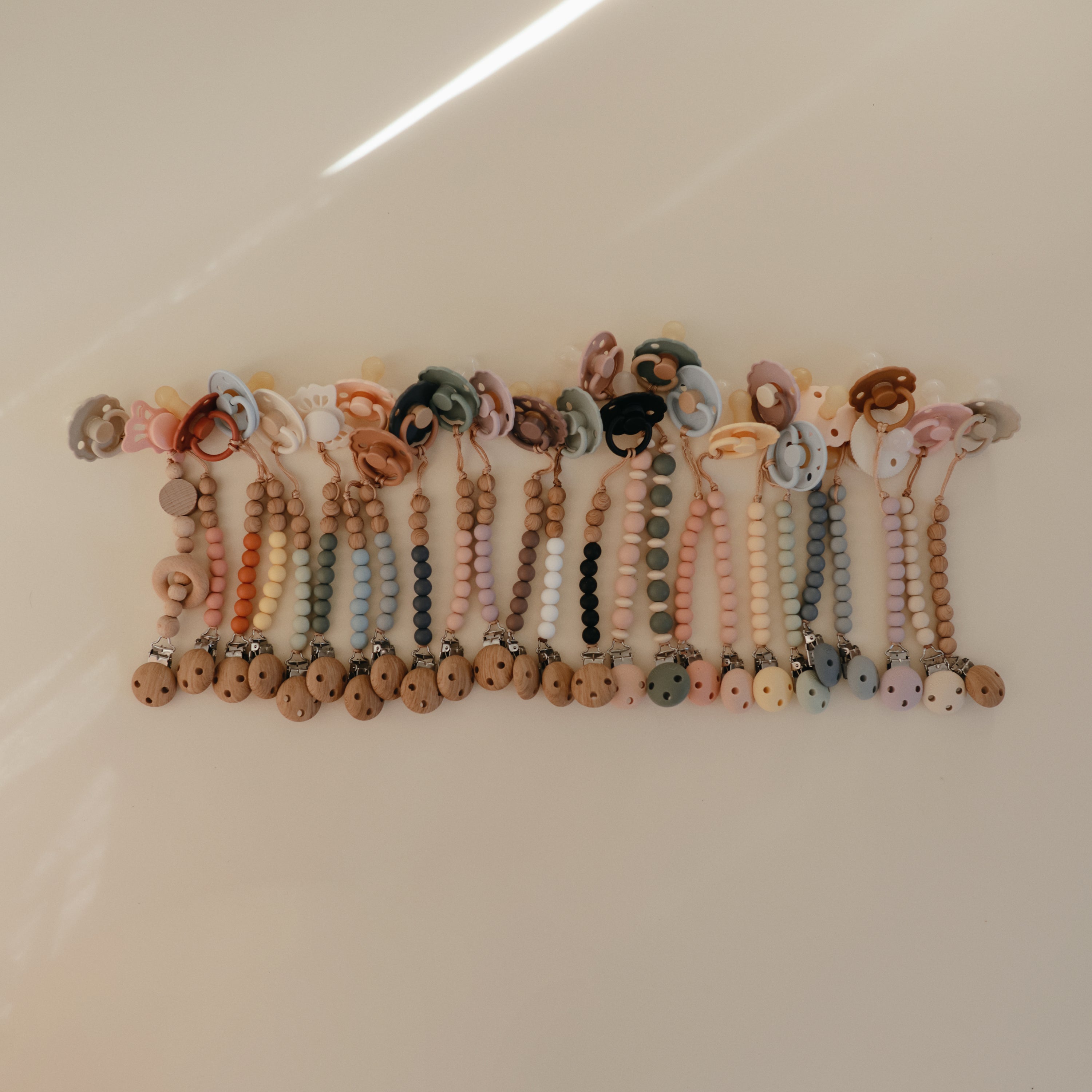 Silicone Pacifier Clip | Luna {Drop Ship}
