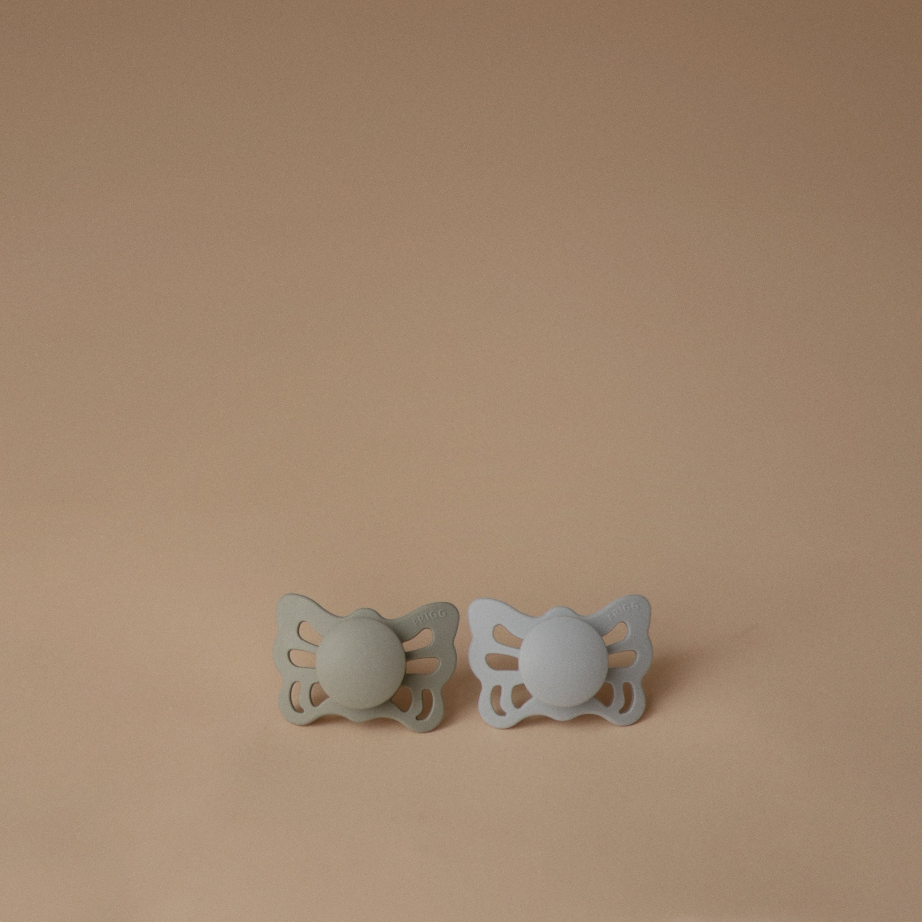 FRIGG Butterfly Anatomical Silicone Pacifier 2-Pack (0-6 Months) {Drop Ship}