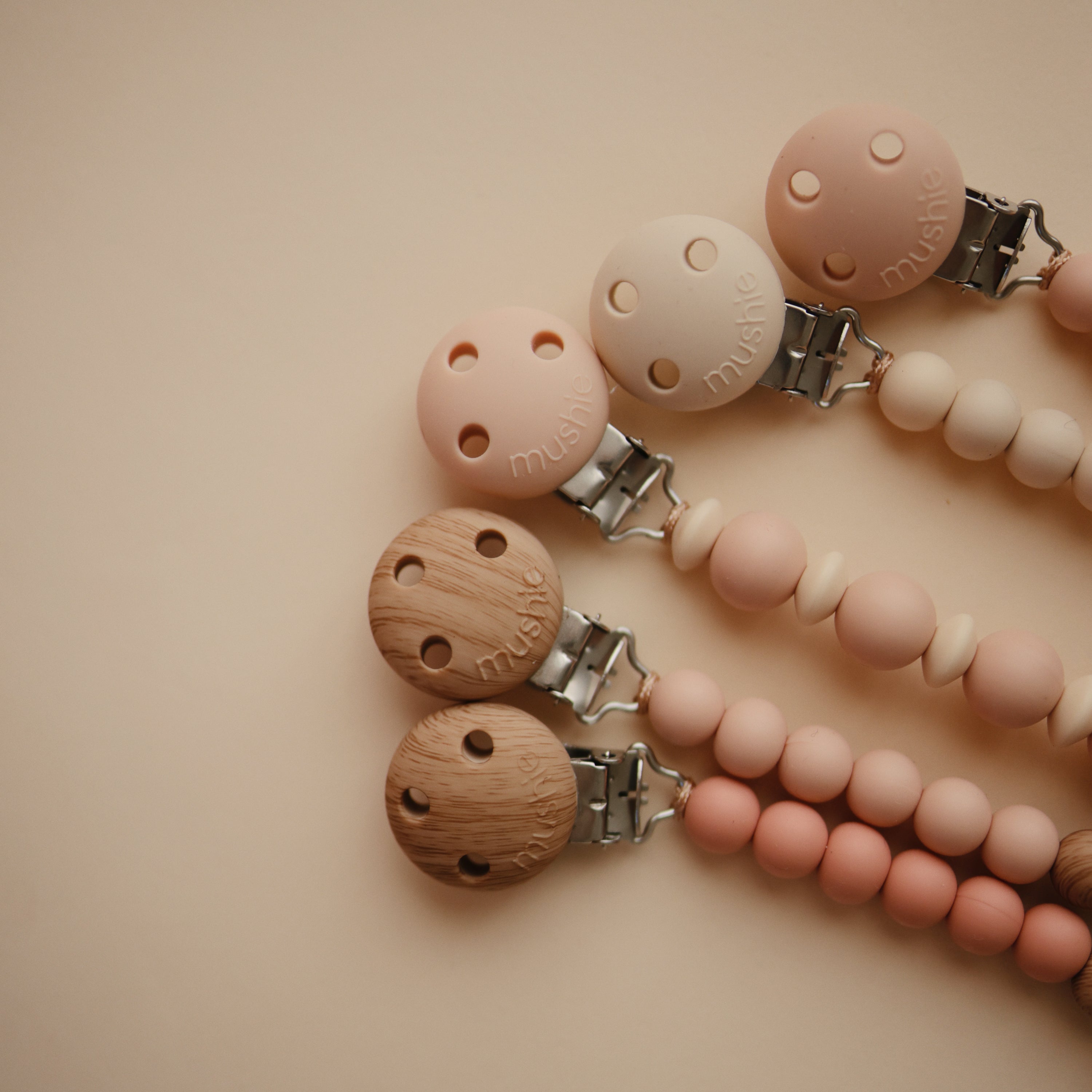 Silicone Pacifier Clip | Luna {Drop Ship}