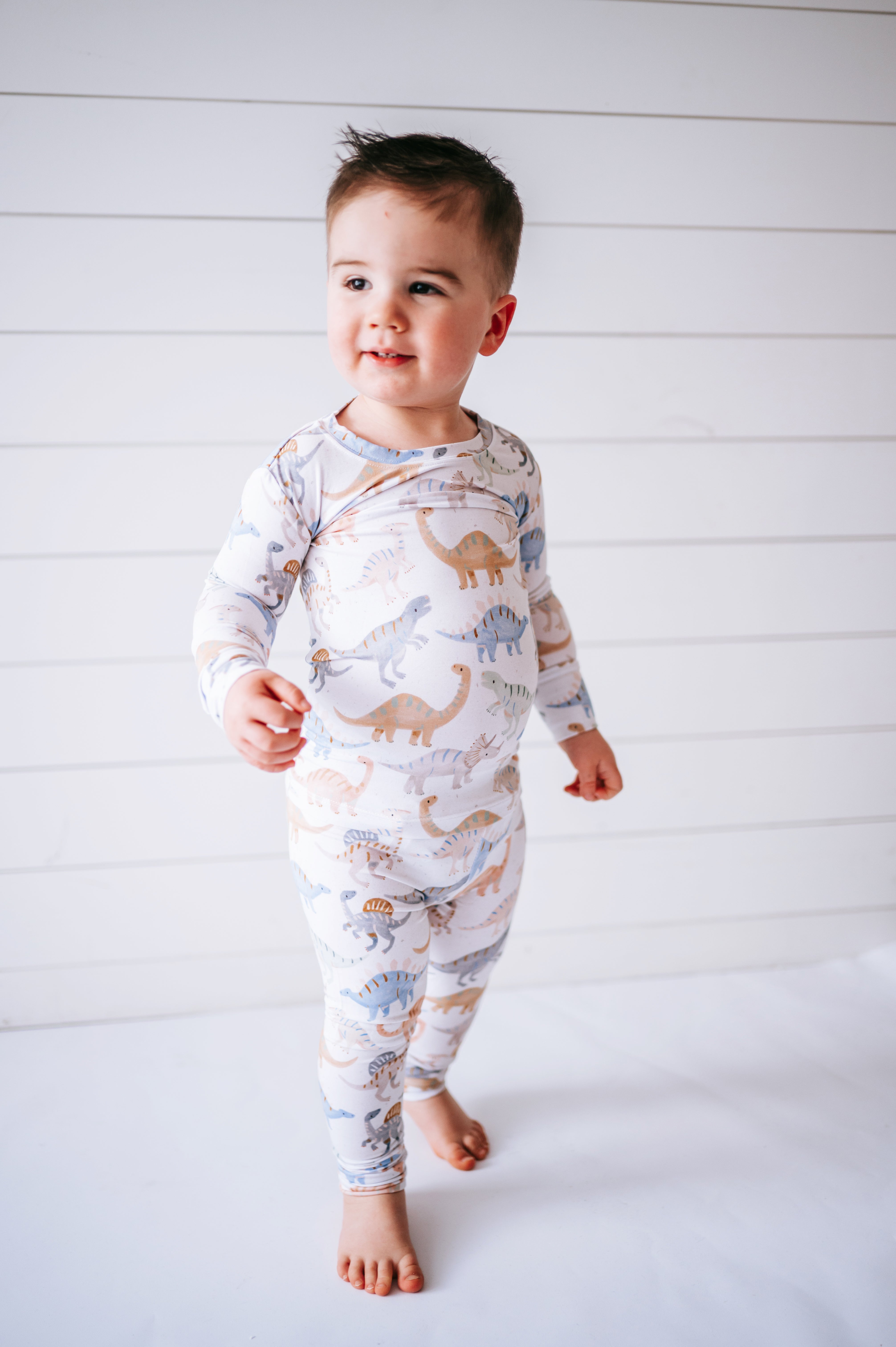 Roar - (Snug Set Stretch)